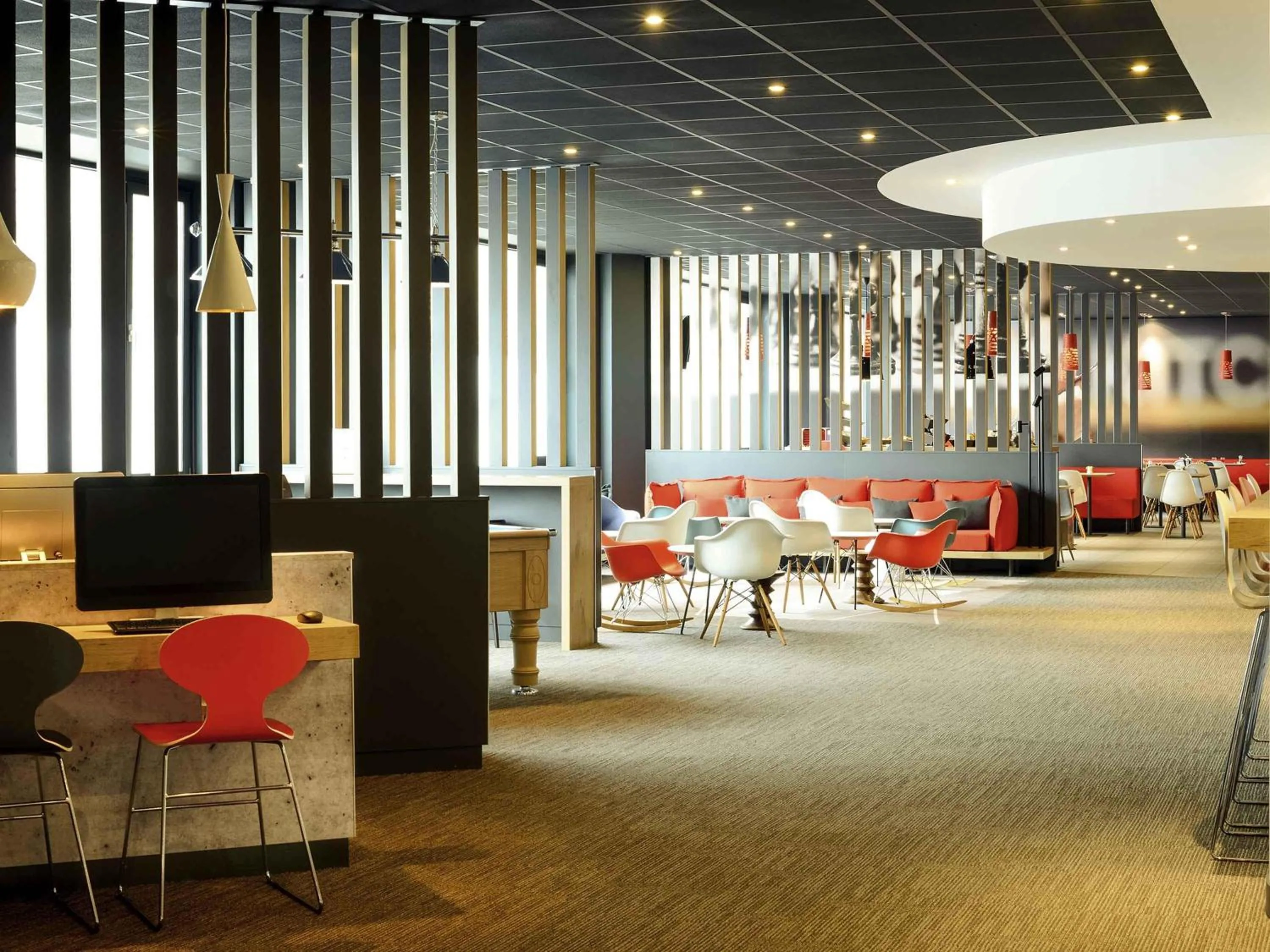 Restaurant/places to eat in ibis Portsmouth