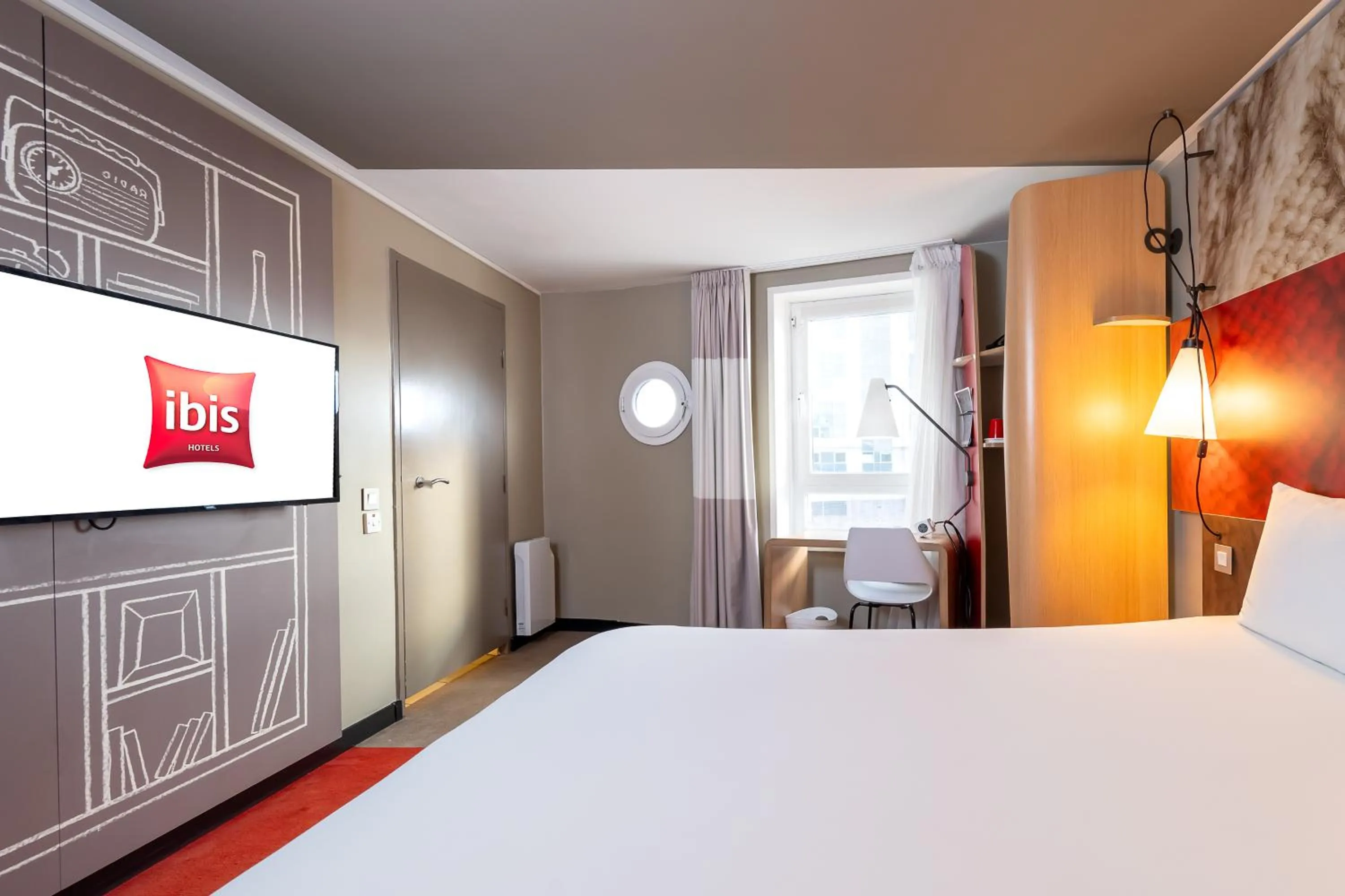 Bed in ibis Portsmouth