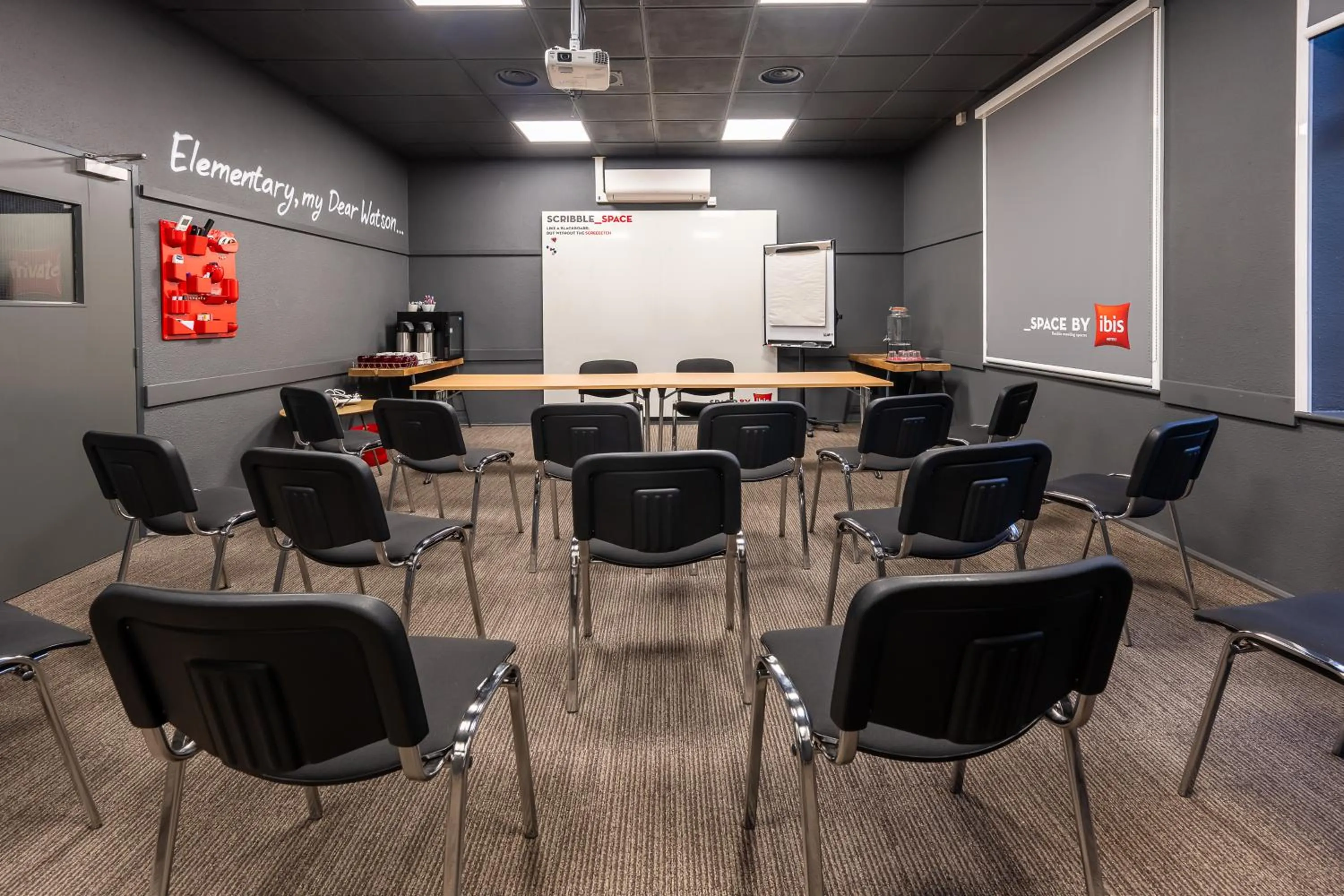 Meeting/conference room in ibis Portsmouth