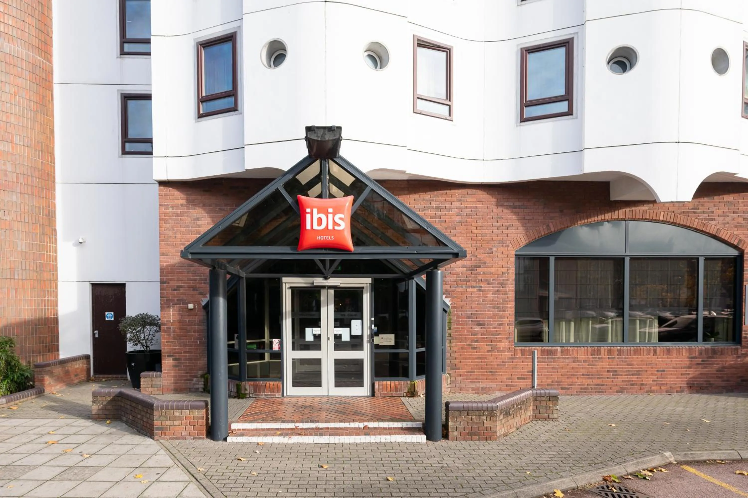 Property building in ibis Portsmouth