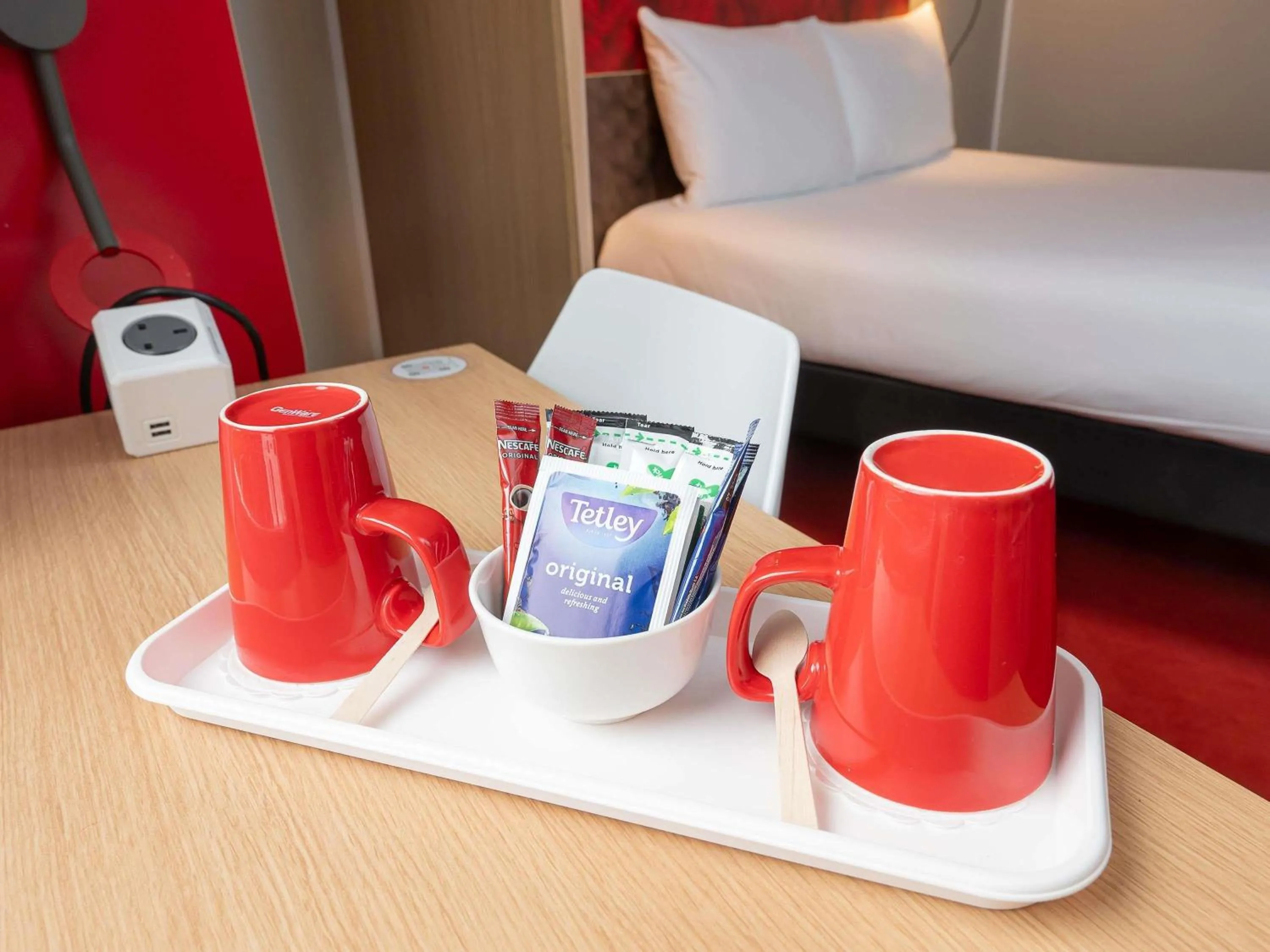 Bedroom, Bed in ibis Portsmouth