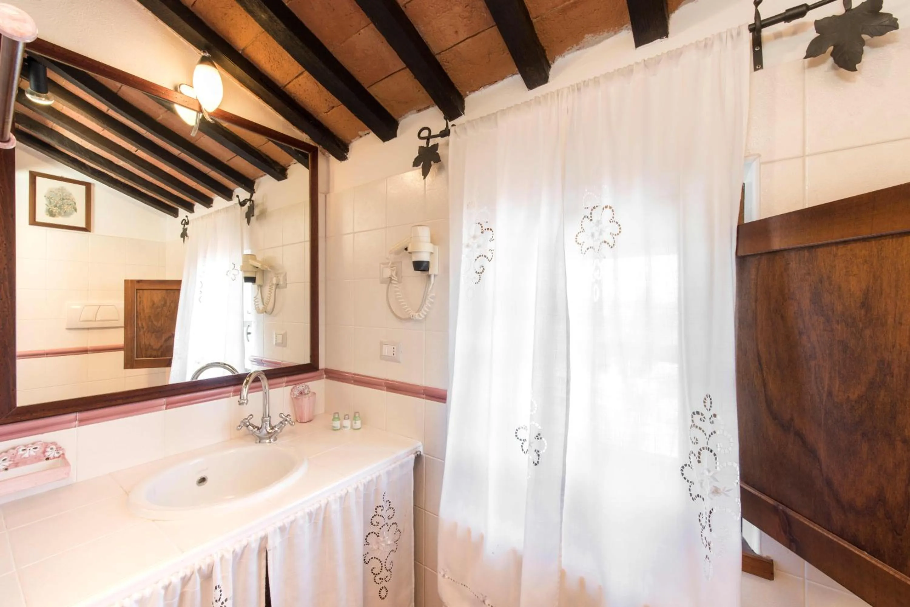 Bathroom in Borgo Tre Rose