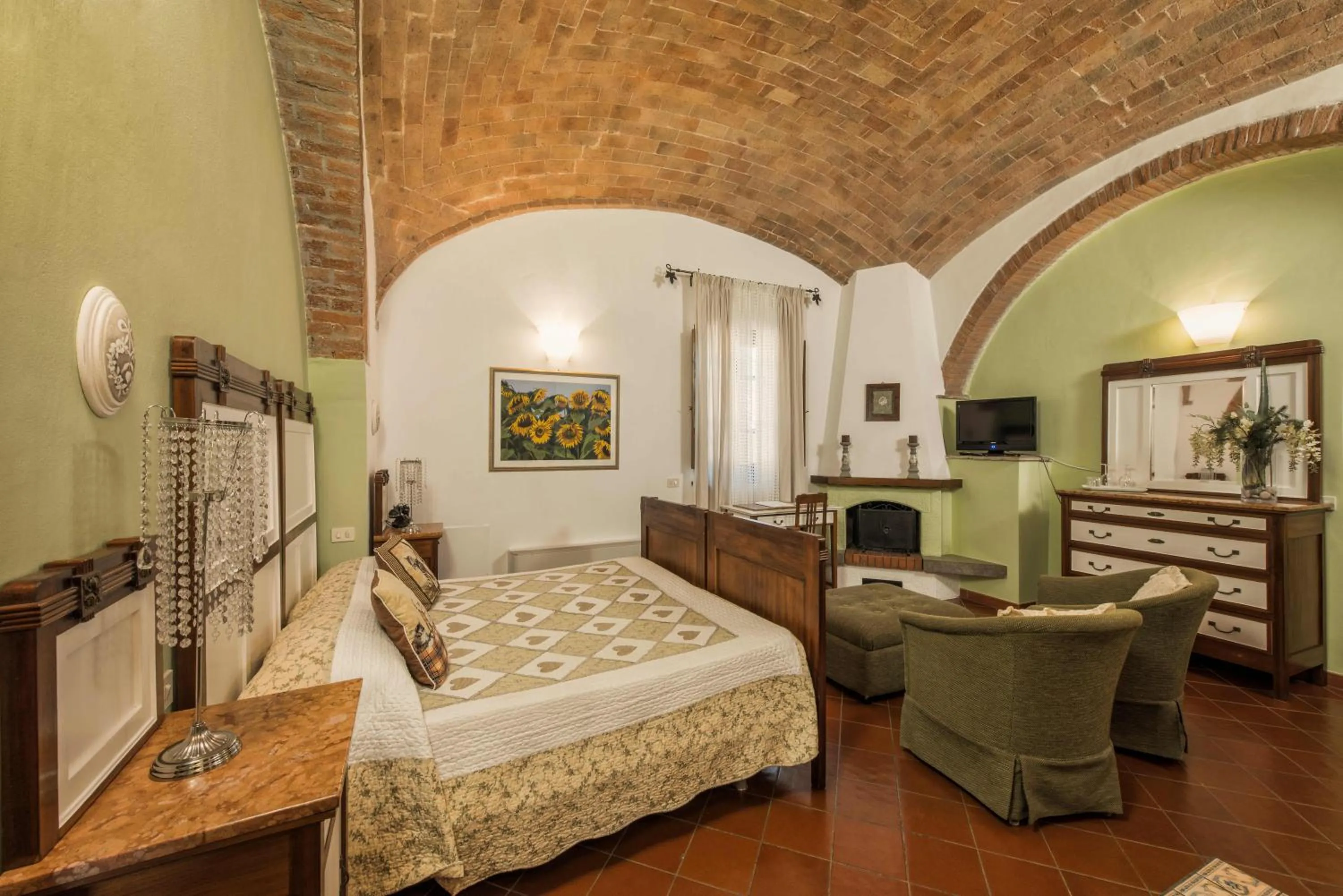 Photo of the whole room, Bed in Borgo Tre Rose