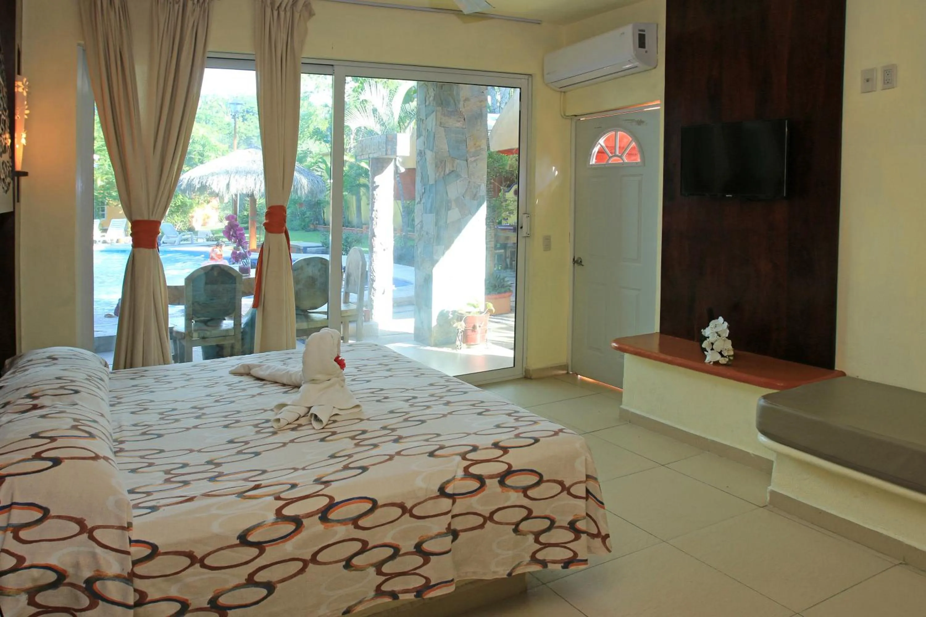 Photo of the whole room, Bed in Villas Dulce Suenos