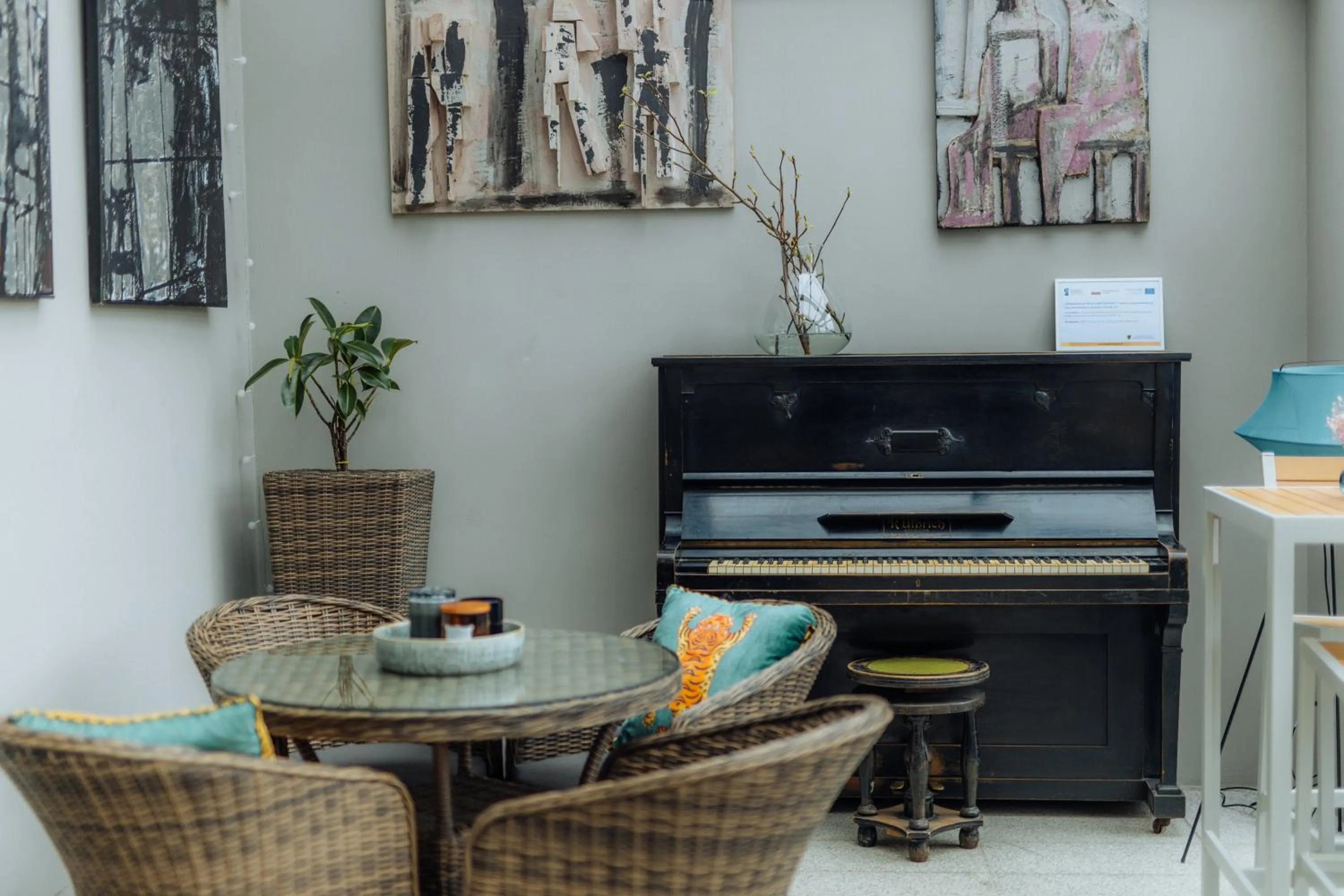 Seating area in Hotel Beethoven