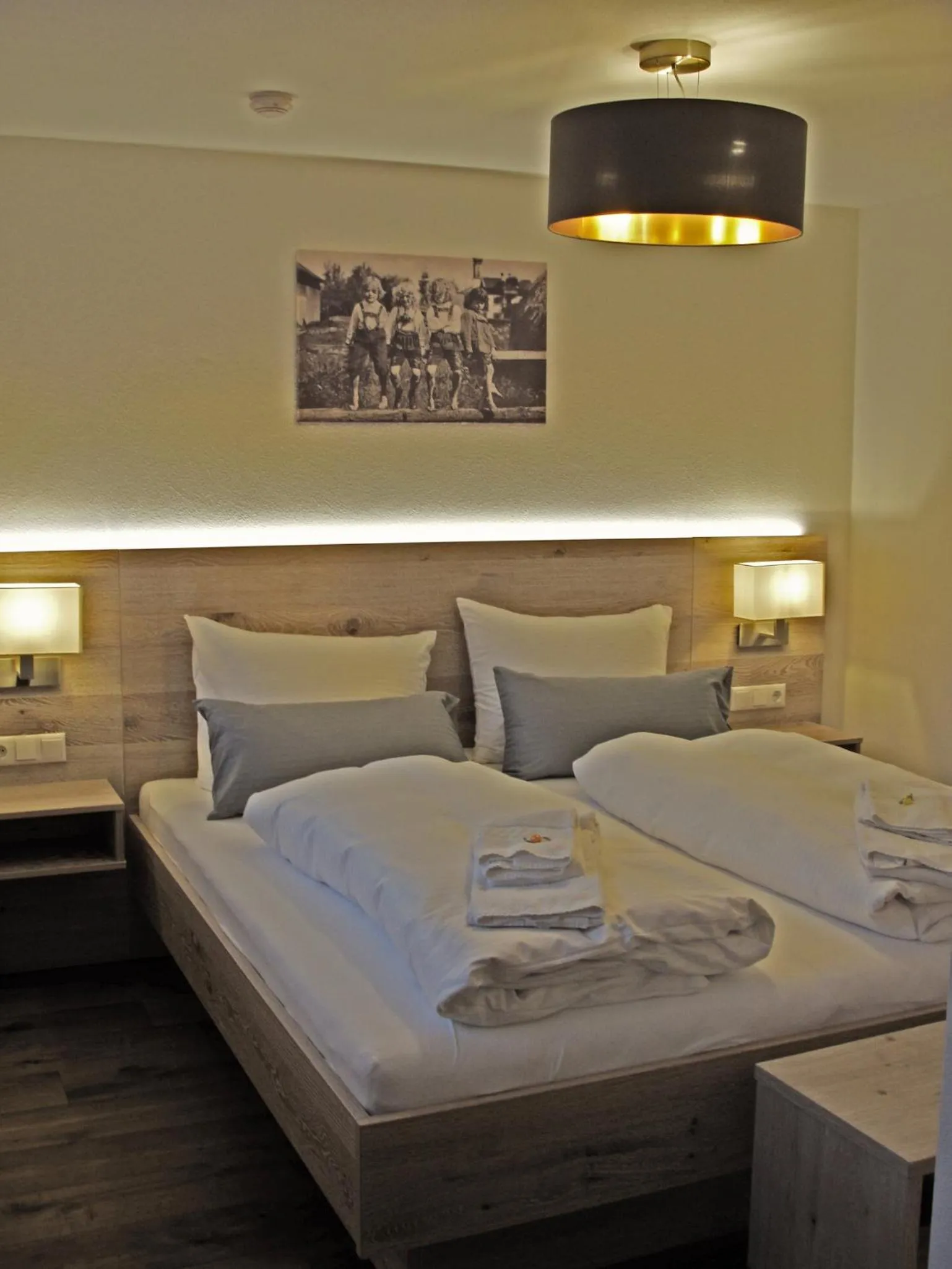 Photo of the whole room, Bed in Mammhofer Suite & Breakfast