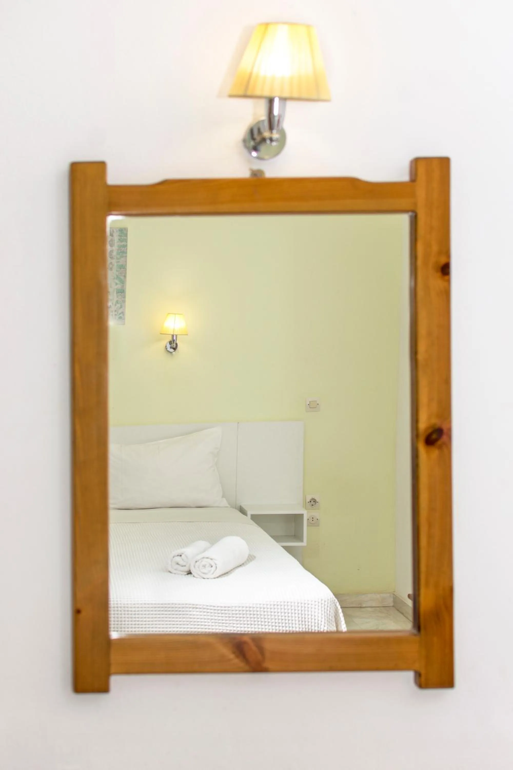 Area and facilities in Revekka Rooms