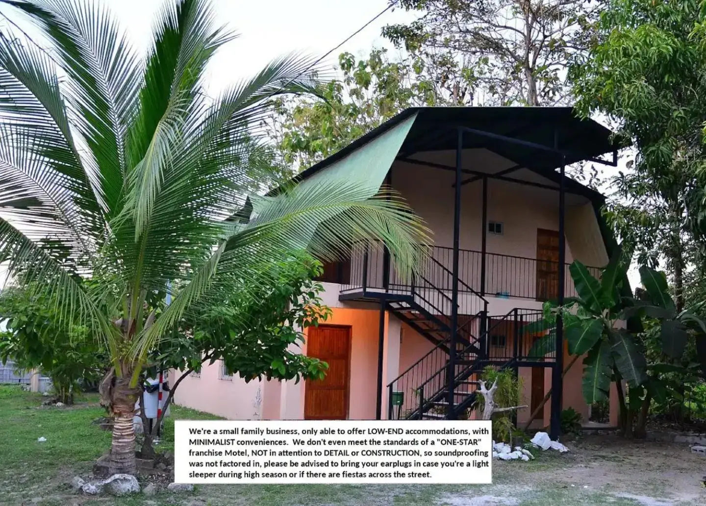 Classic Quadruple Room in Mapi's Cabins Classic Quadruple Room in Mapi's Cabins