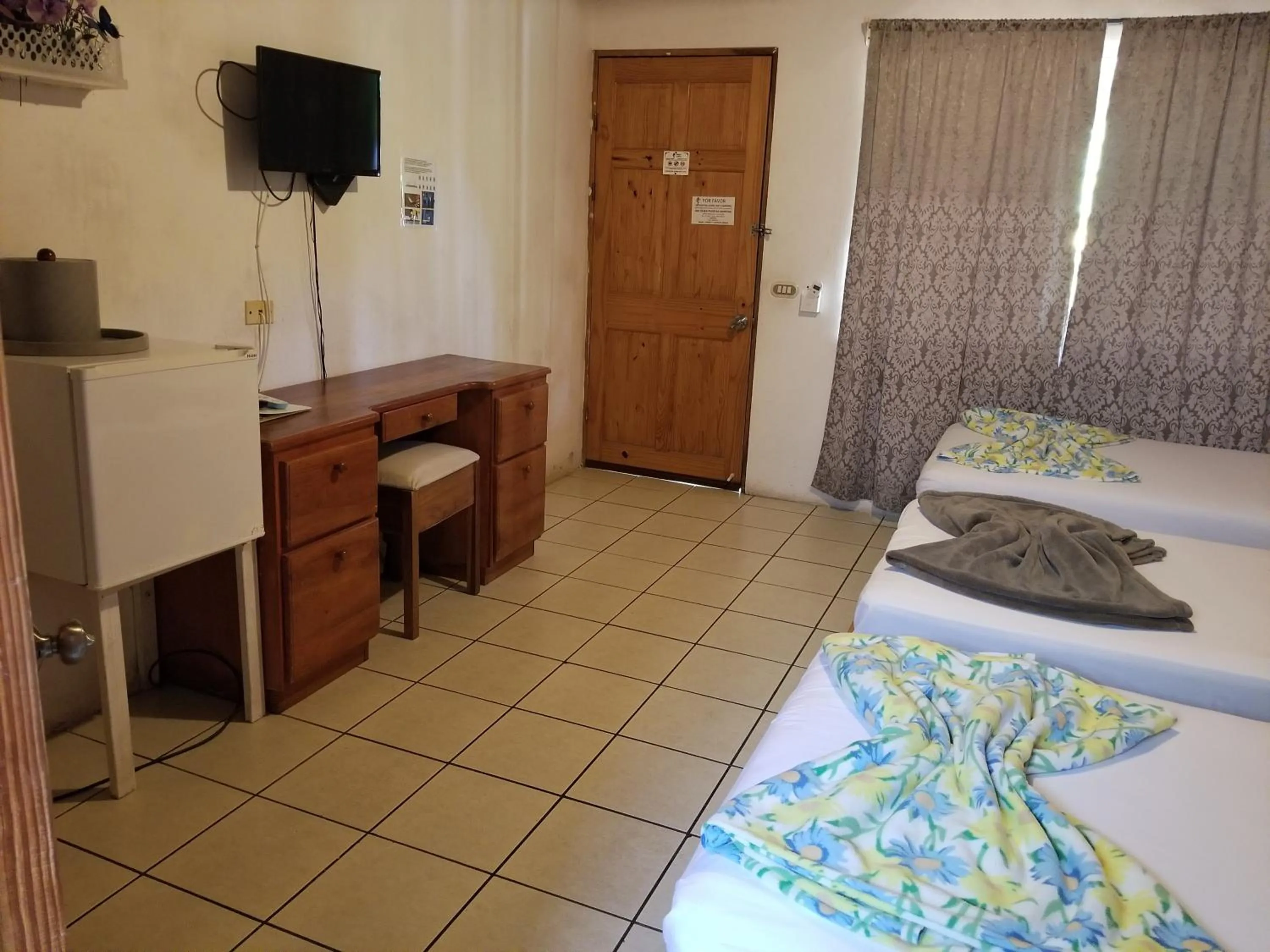 Bed in Mapi's Cabins