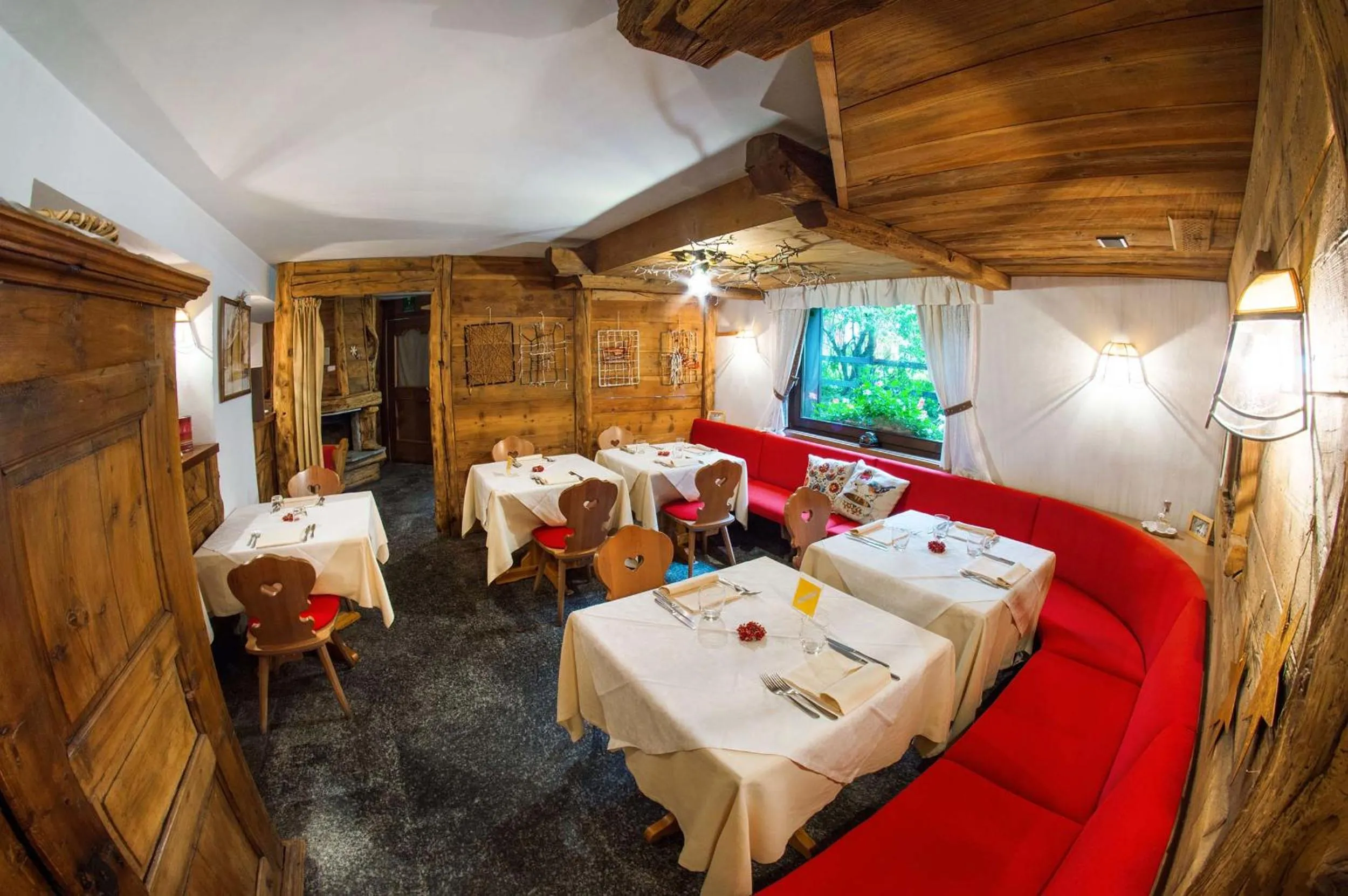 Restaurant/places to eat in Hotel Gran Baita