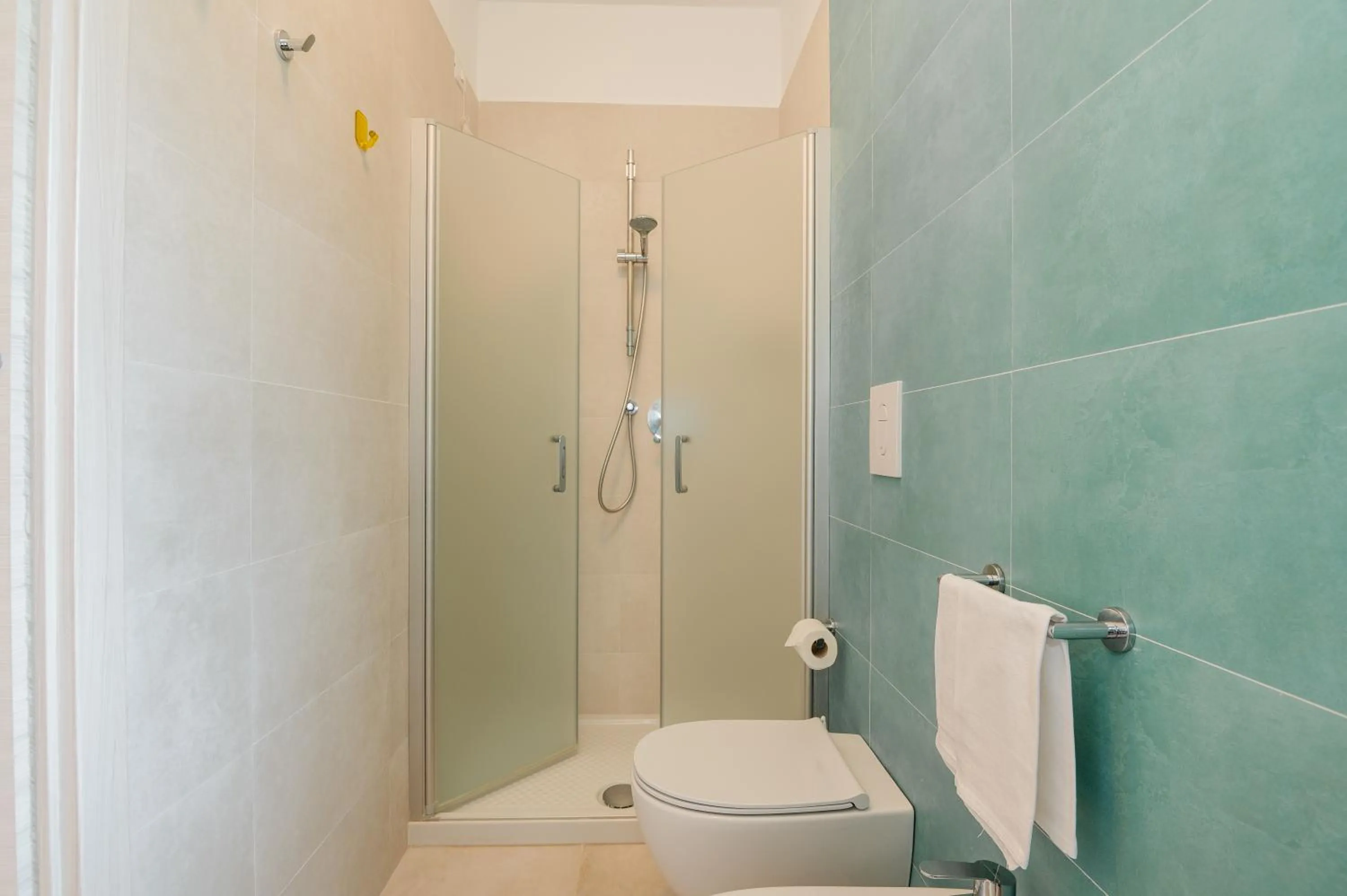 Shower in Hotel Sfinalicchio