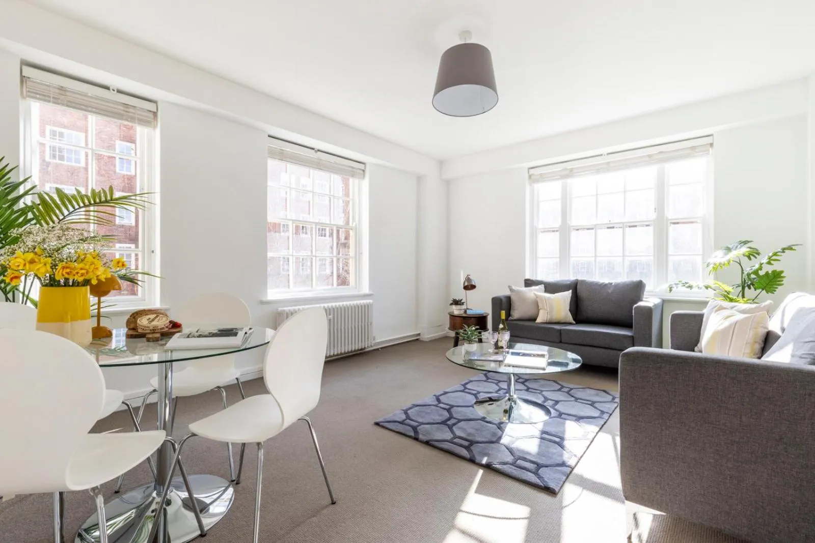 Dolphin House Serviced Apartments