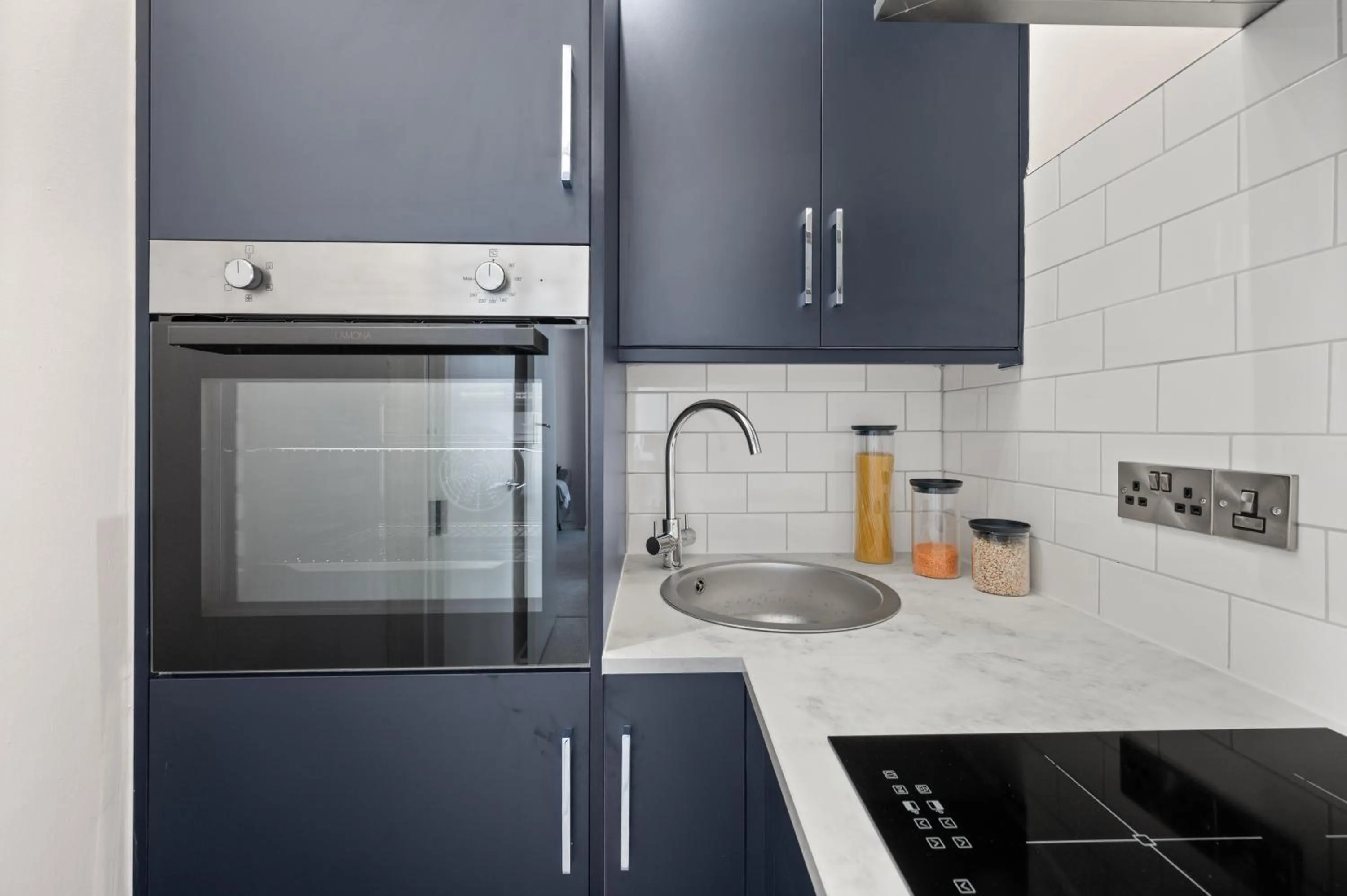 Dolphin House Serviced Apartments