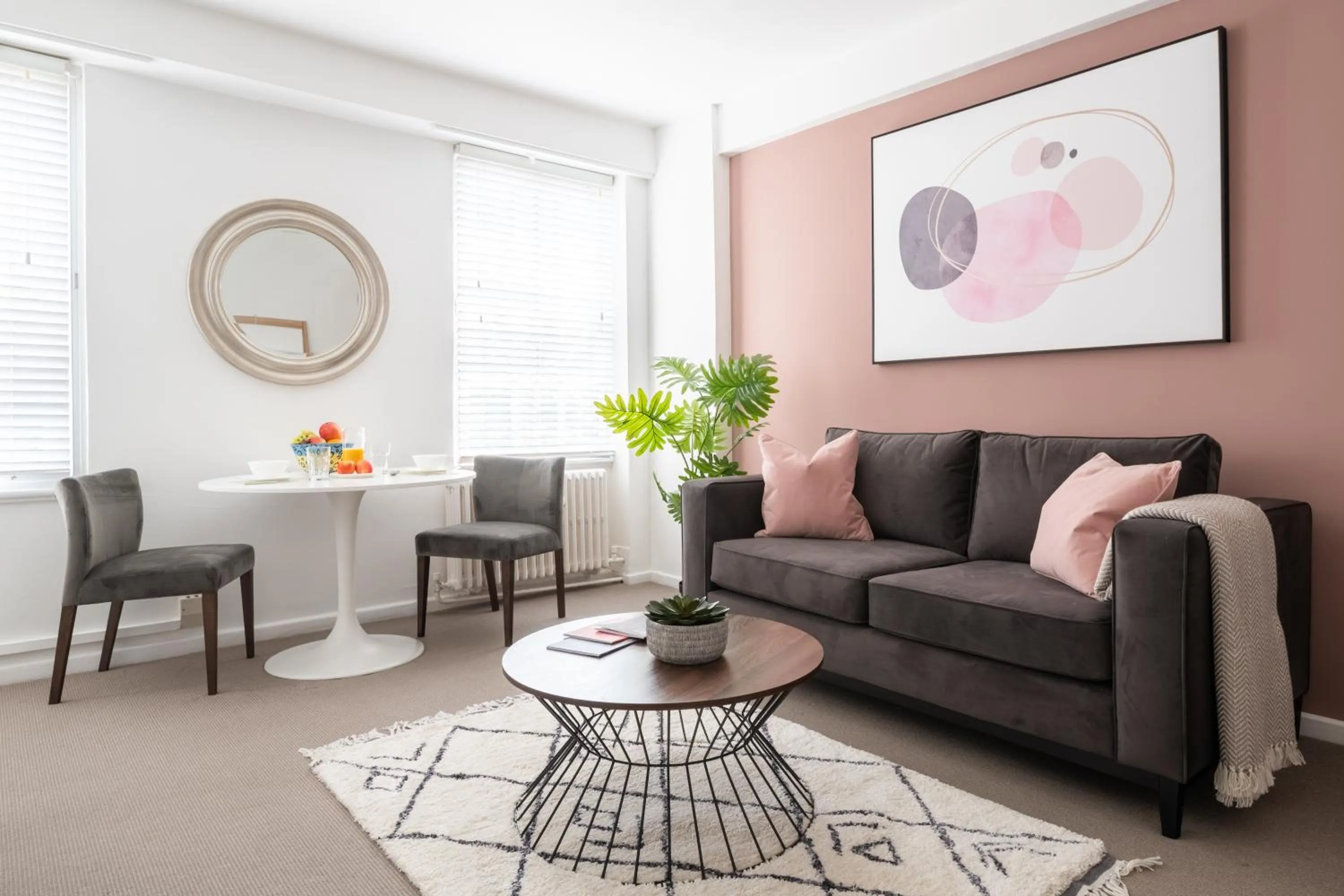 Dolphin House Serviced Apartments