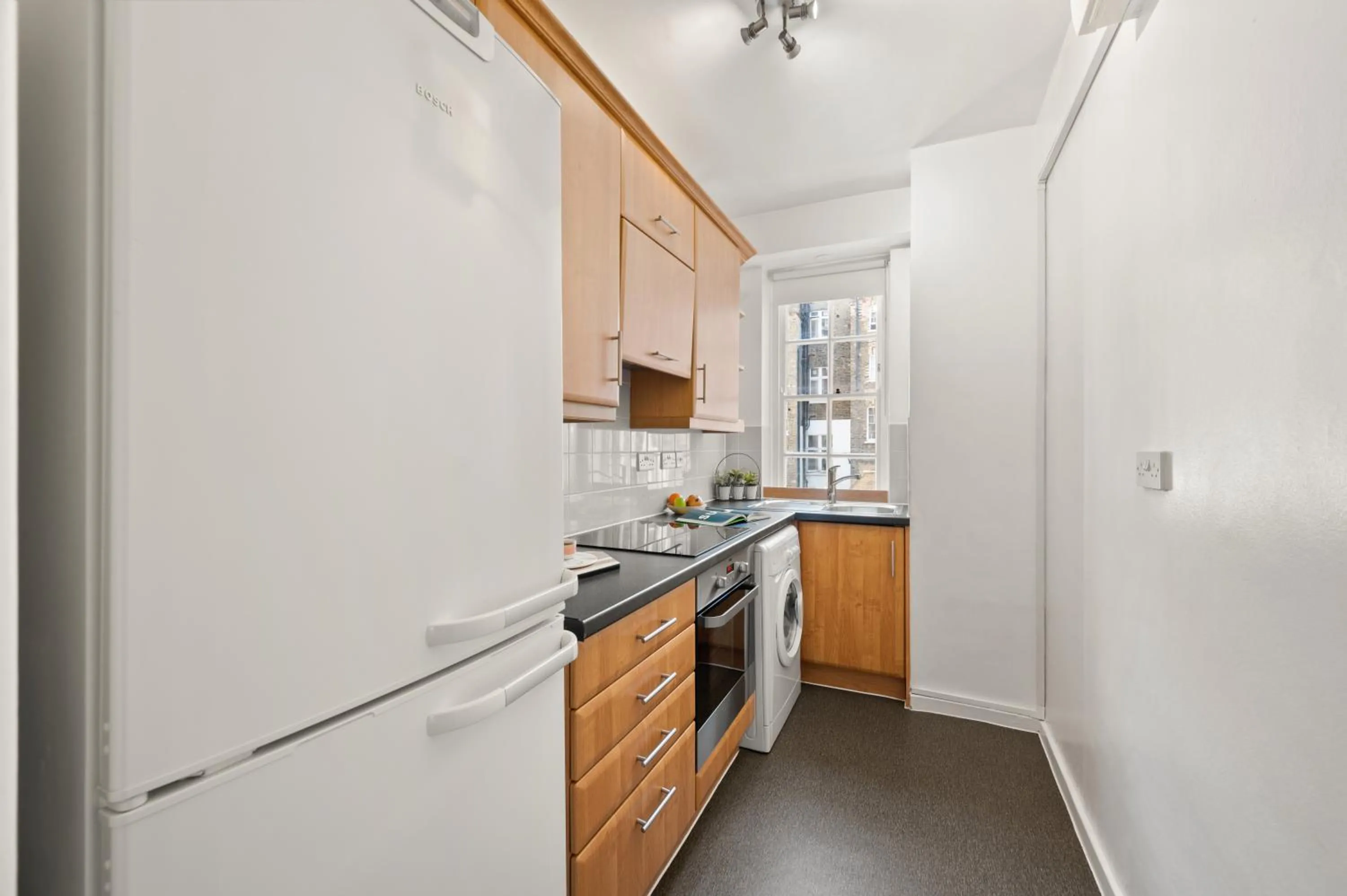 Dolphin House Serviced Apartments