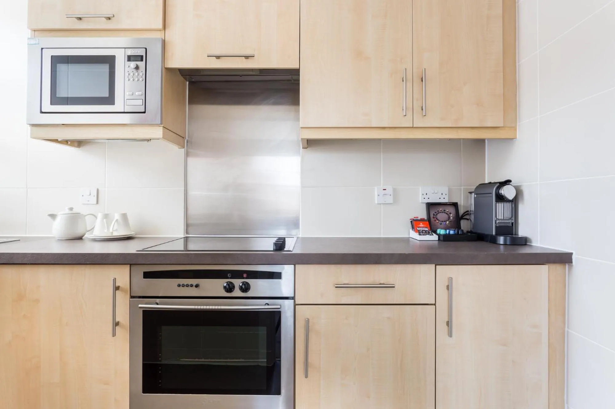 Dolphin House Serviced Apartments