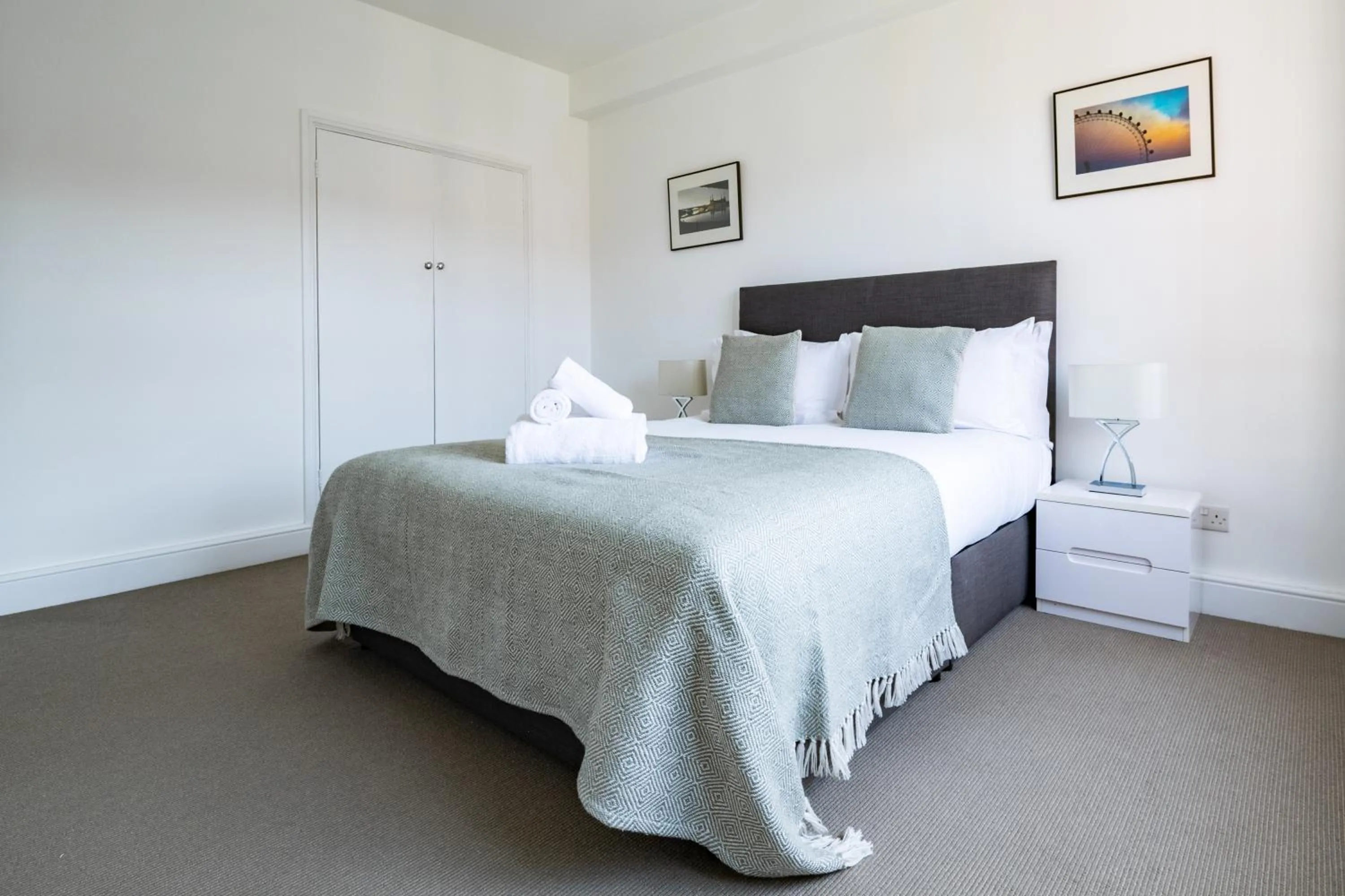 Dolphin House Serviced Apartments