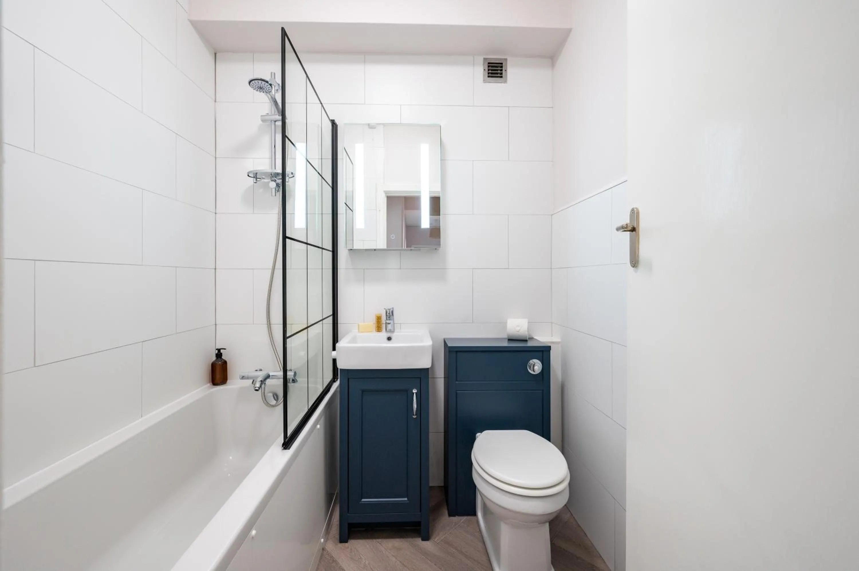 Dolphin House Serviced Apartments