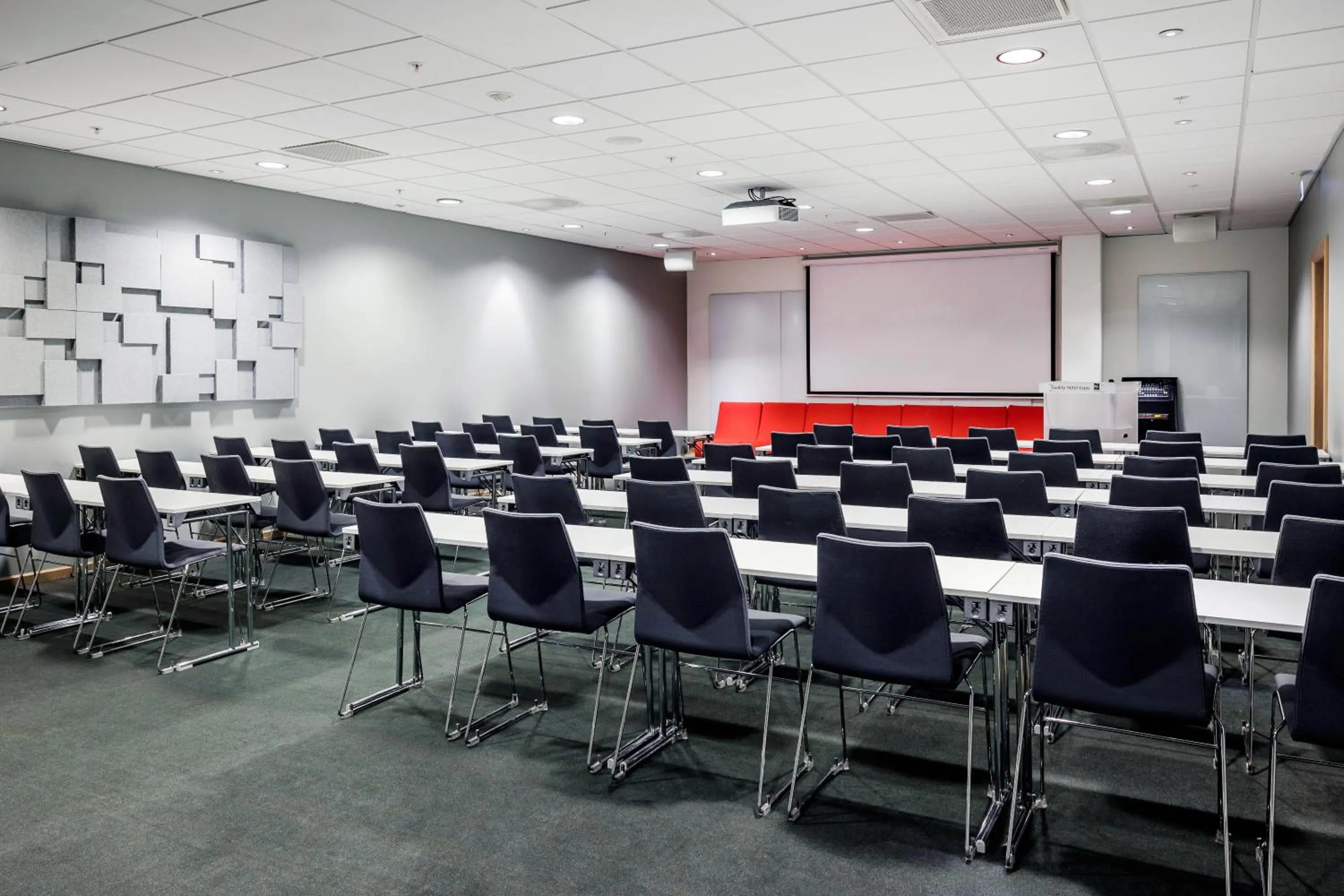 Business facilities in Quality Hotel Expo