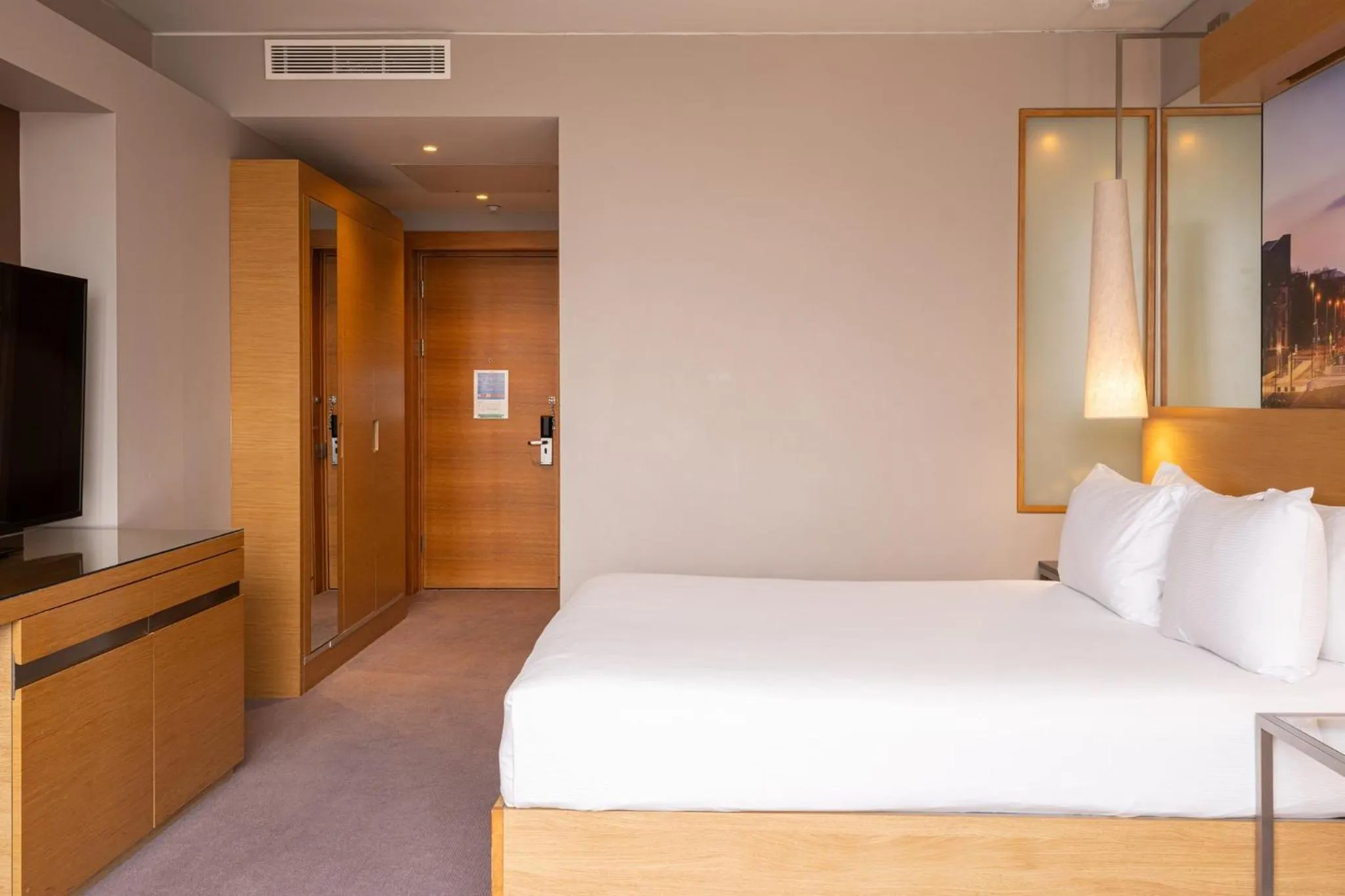 Photo of the whole room, Bed in The Manchester Deansgate Hotel, by IHG