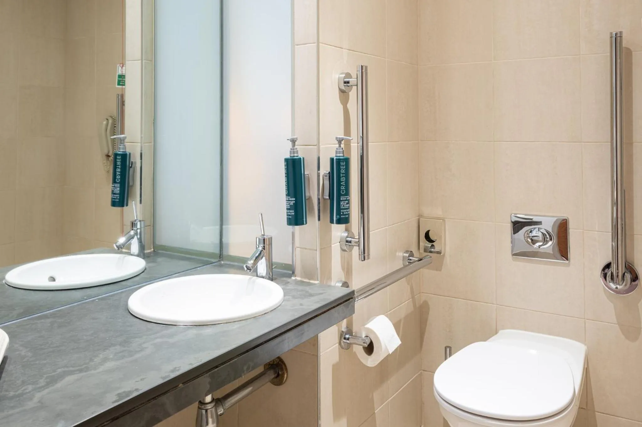 Bathroom in The Manchester Deansgate Hotel, by IHG