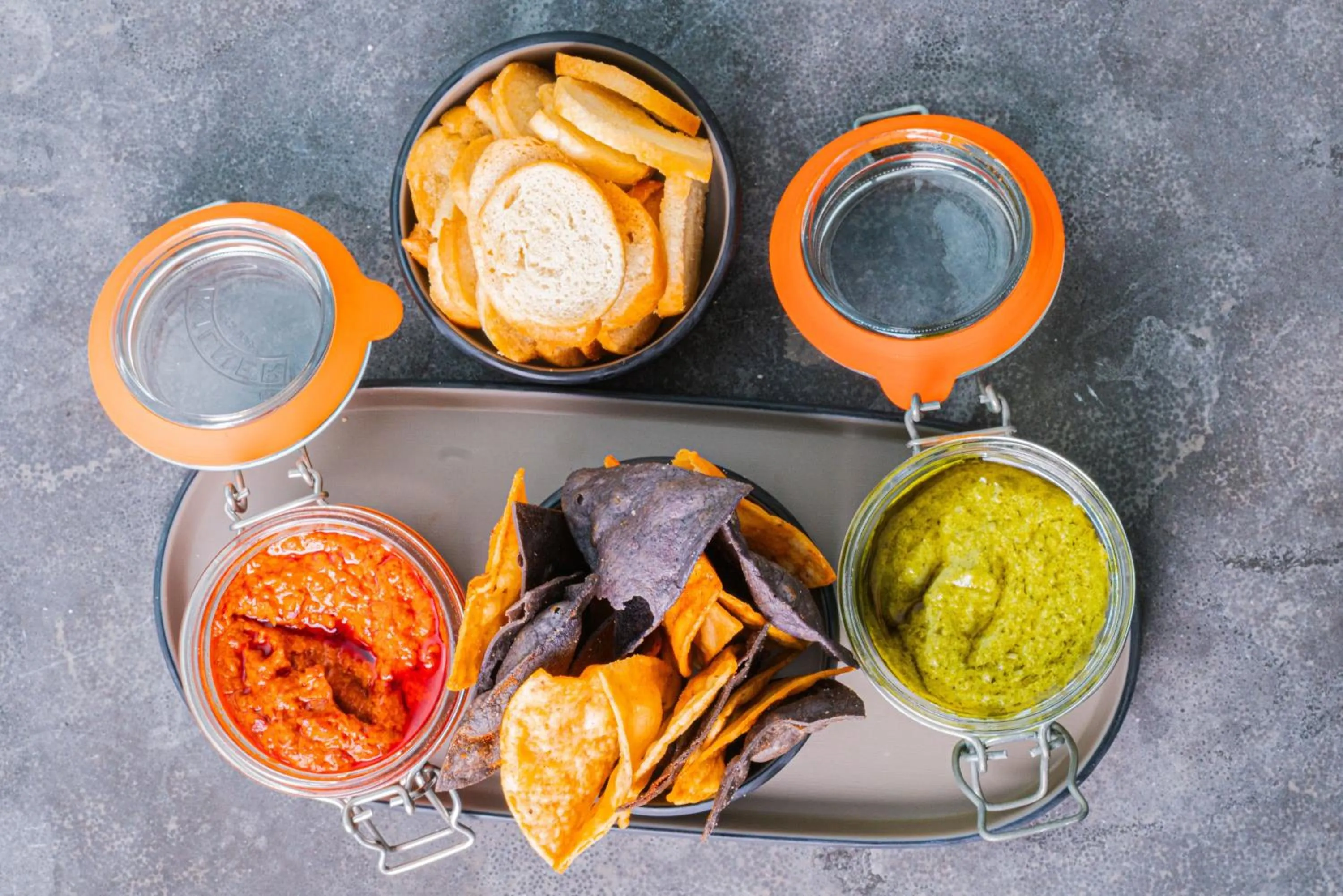 Lounge or bar in The Manchester Deansgate Hotel, by IHG