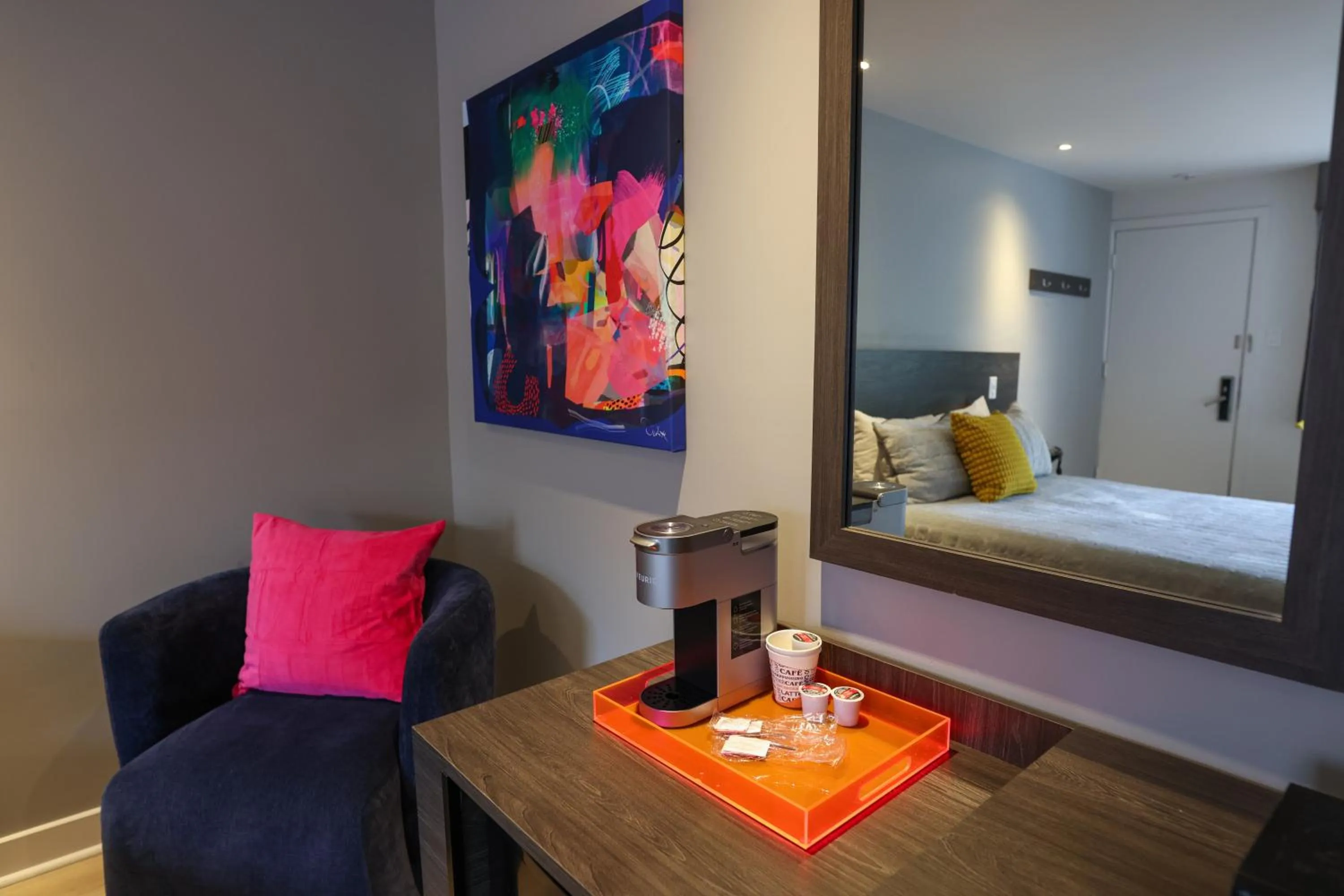 Bed in Le Fabreville Motel & Suites