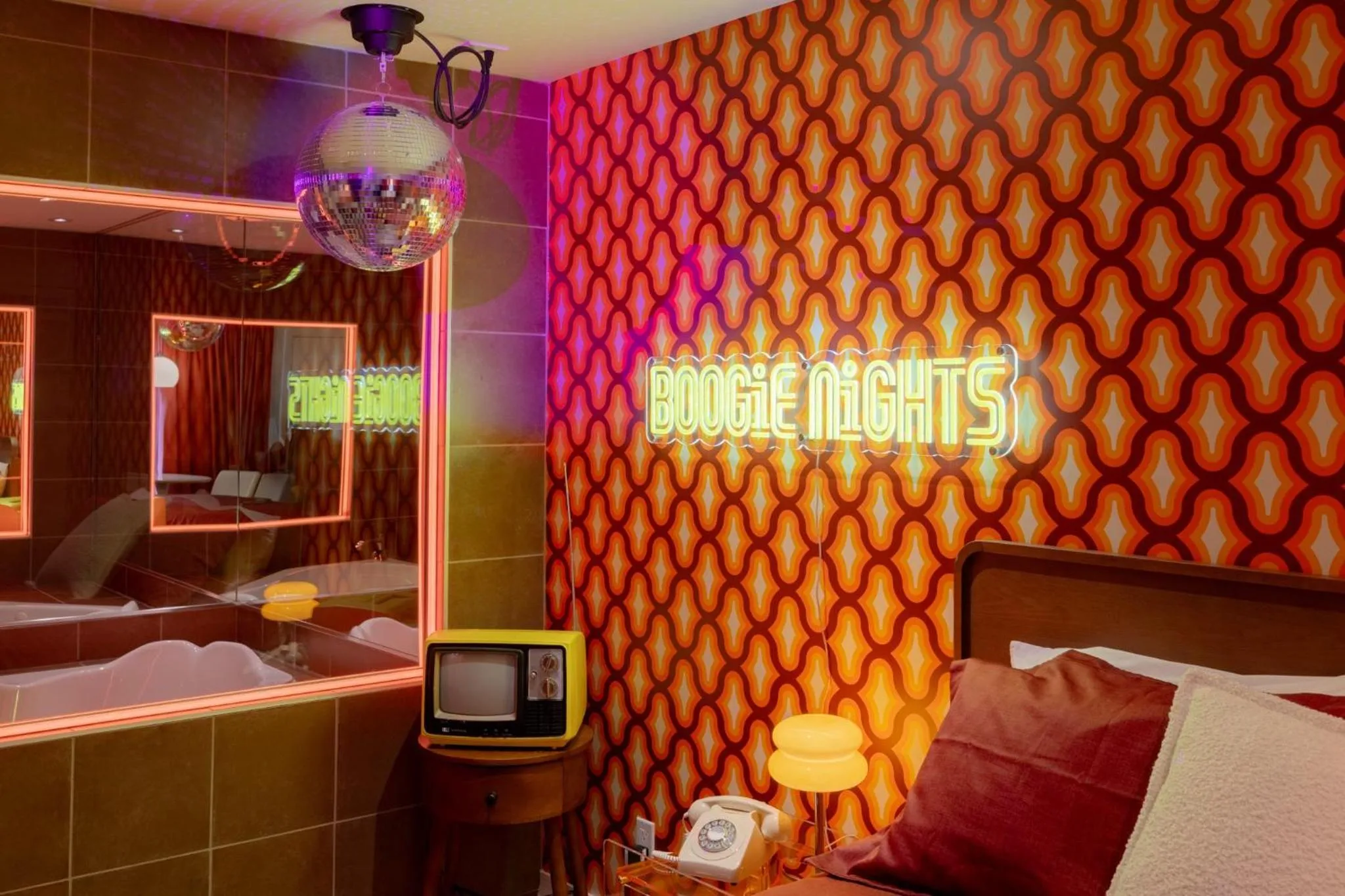 Bed in Le Fabreville Motel & Suites