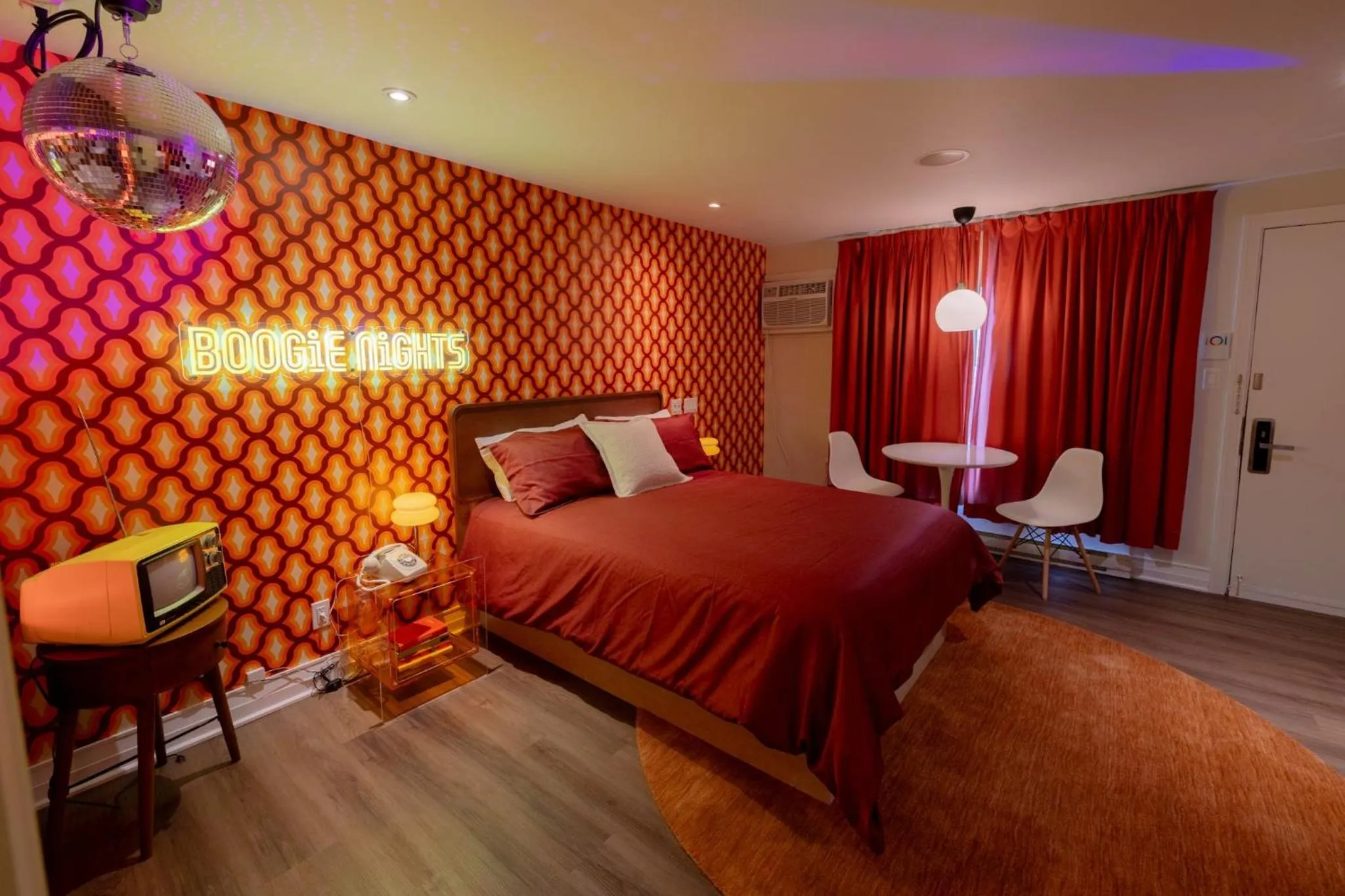 Bed in Le Fabreville Motel & Suites