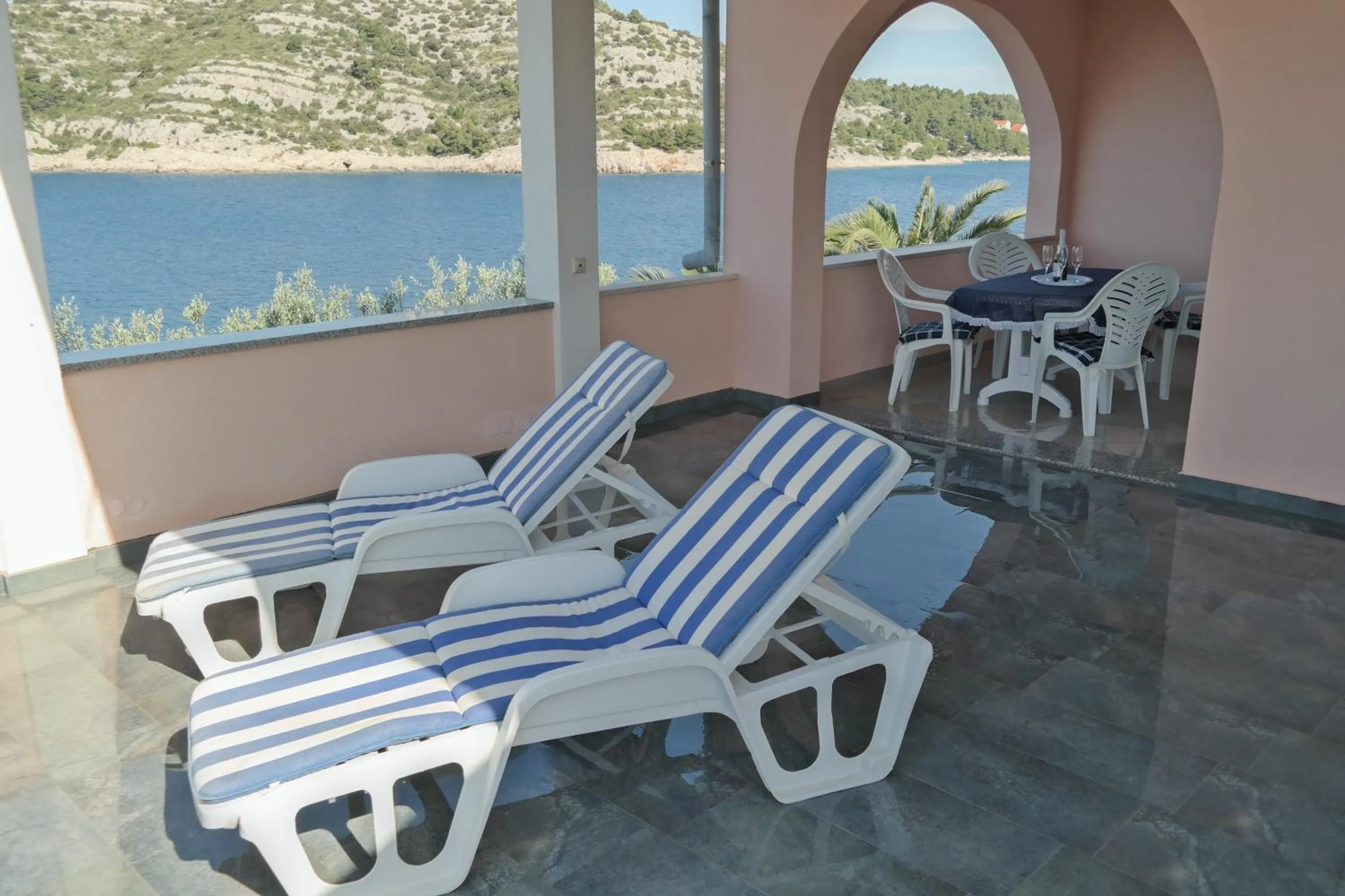 Balcony/Terrace in Direkt am Meer-Apartments Puntaplanka