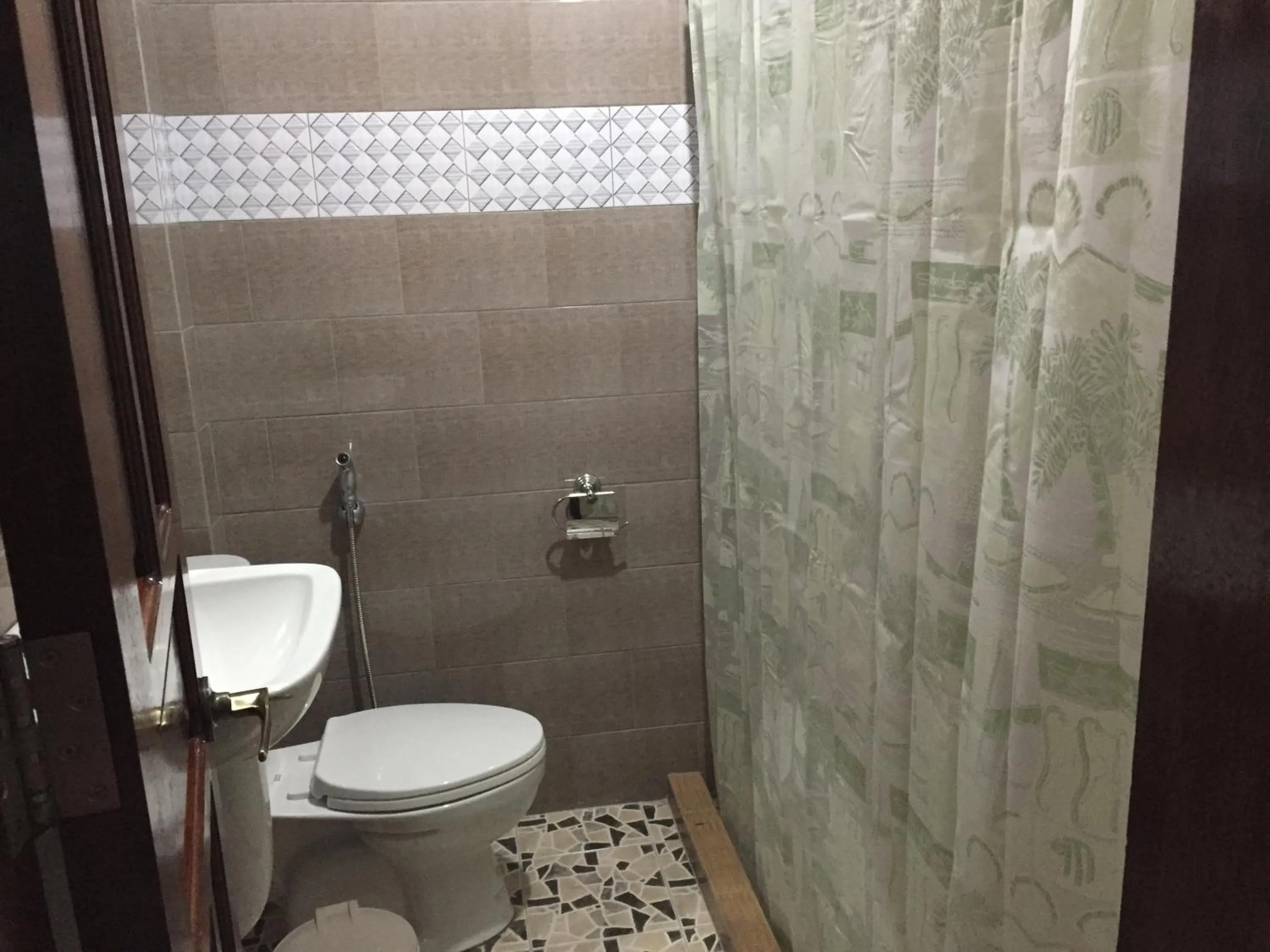 Bathroom in Golden Pension House,Palawan