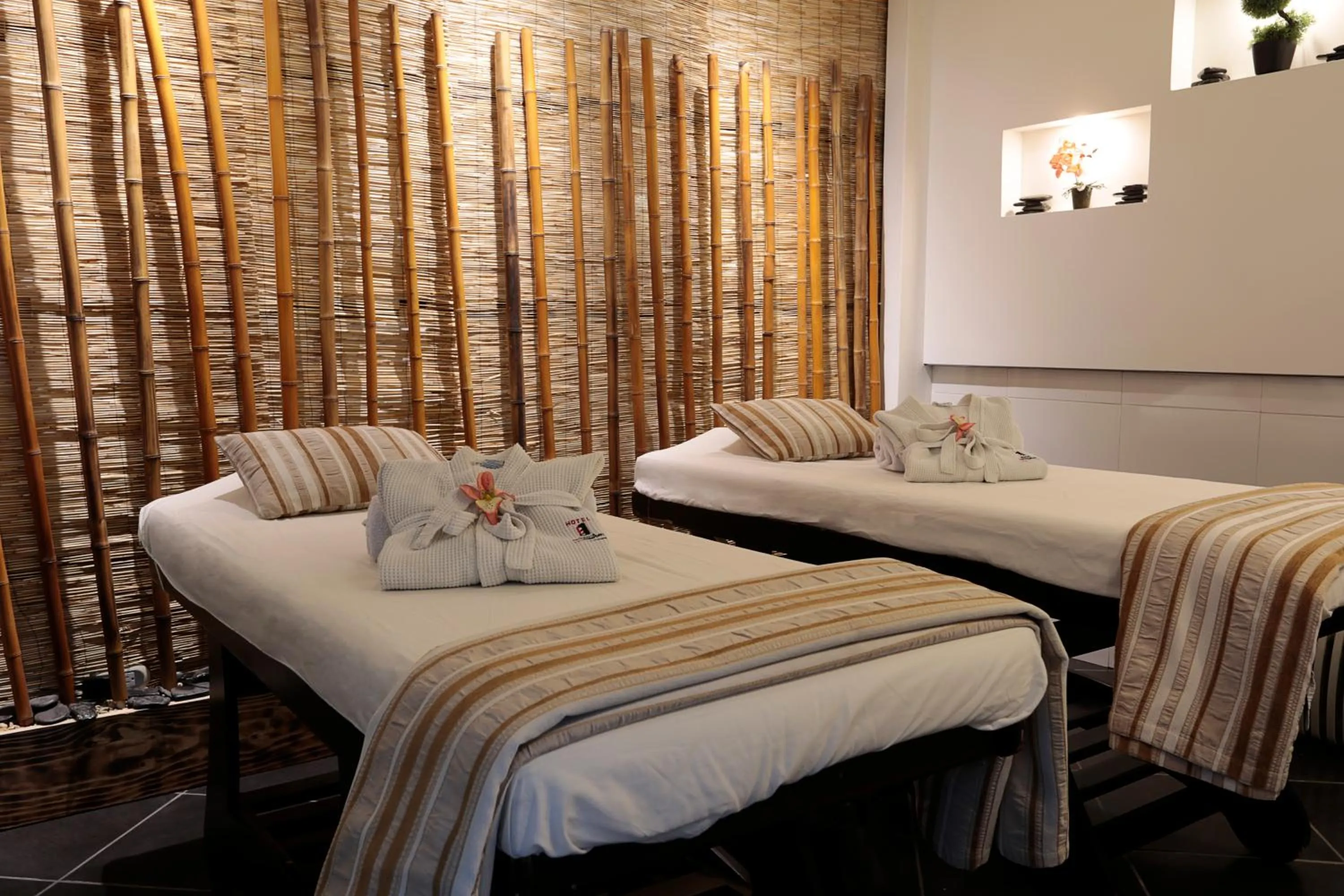 Spa and wellness centre/facilities, Bed in Hotel Bogota Expocomfort - Embajada Americana