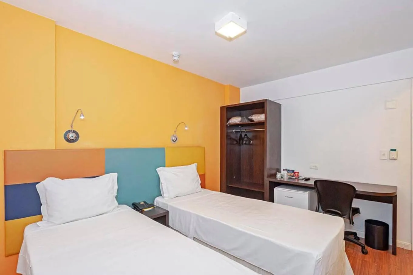 Bed in Camboriu Express