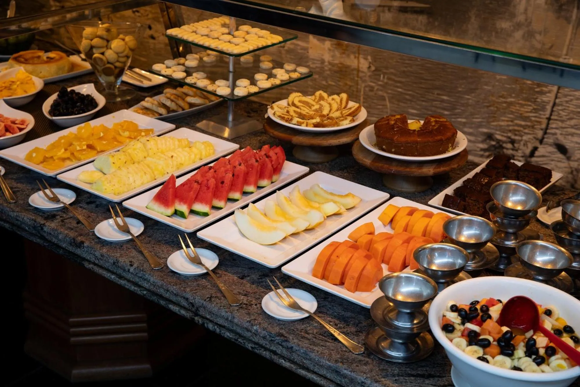 Restaurant/places to eat in Ritz Plaza Hotel