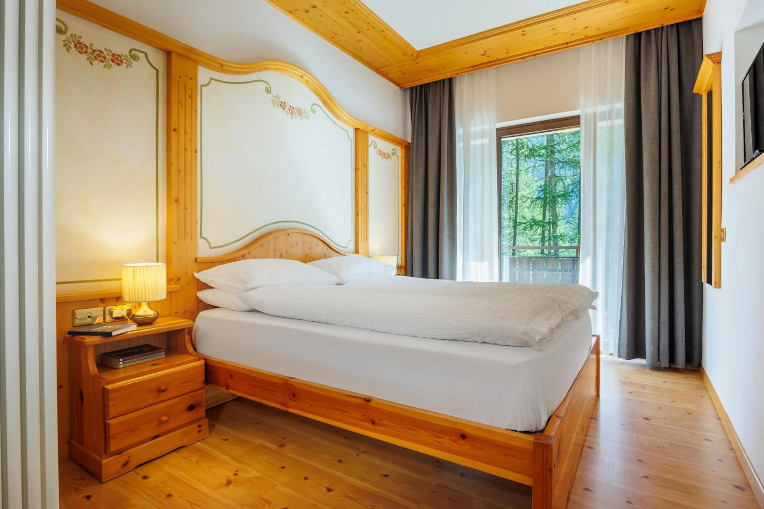 Bedroom, Bed in Hotel Vioz