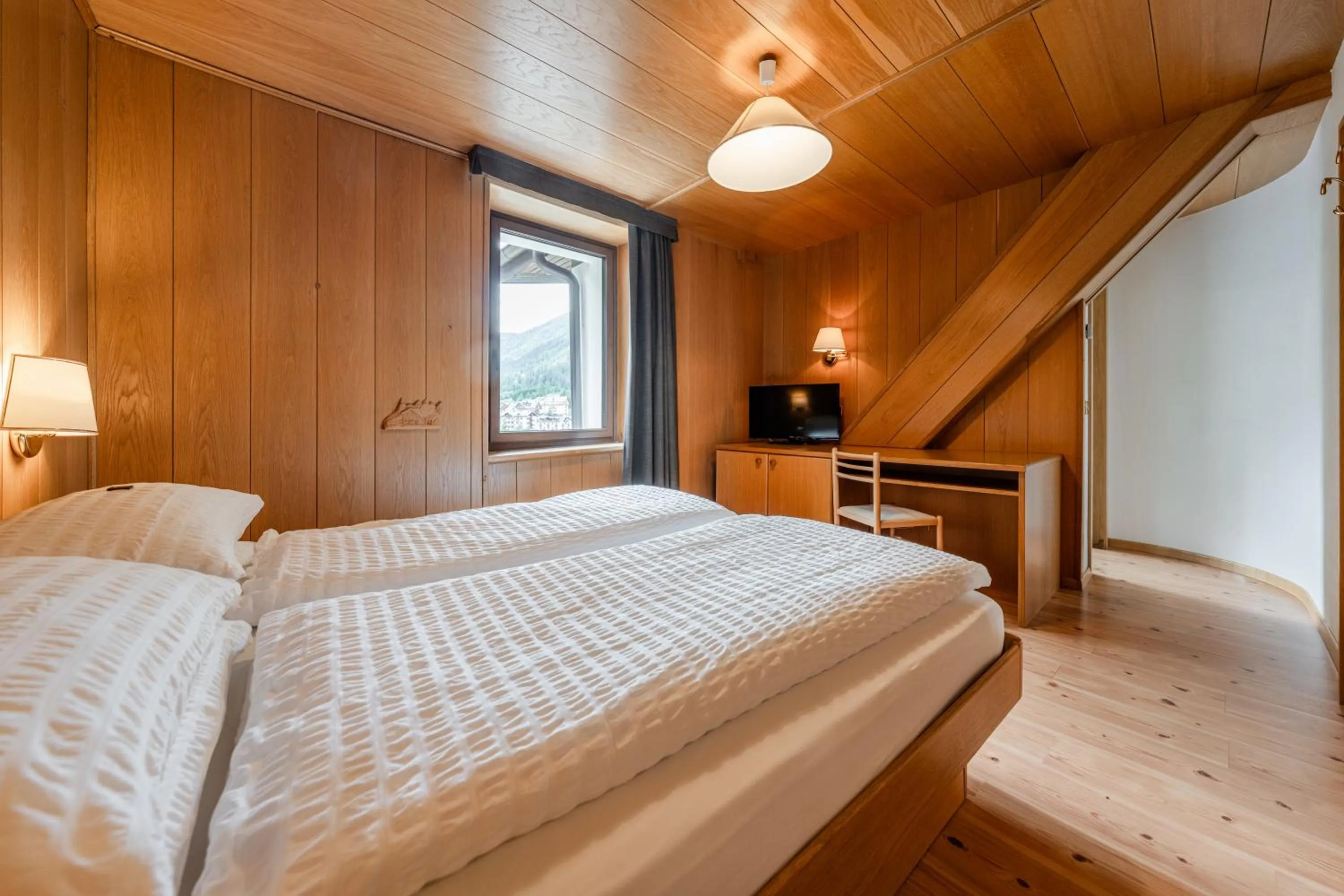 Bedroom, Bed in Hotel Vioz