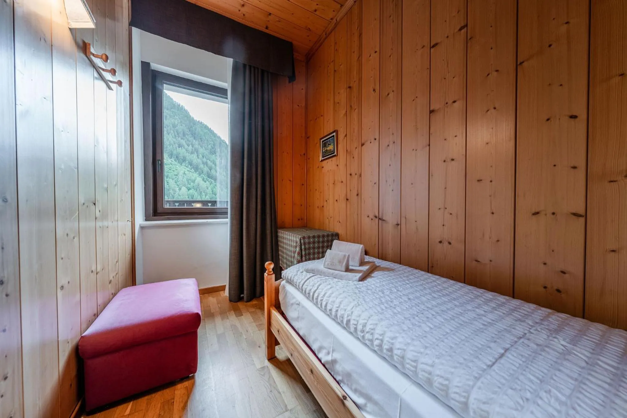 Bedroom, Bed in Hotel Vioz