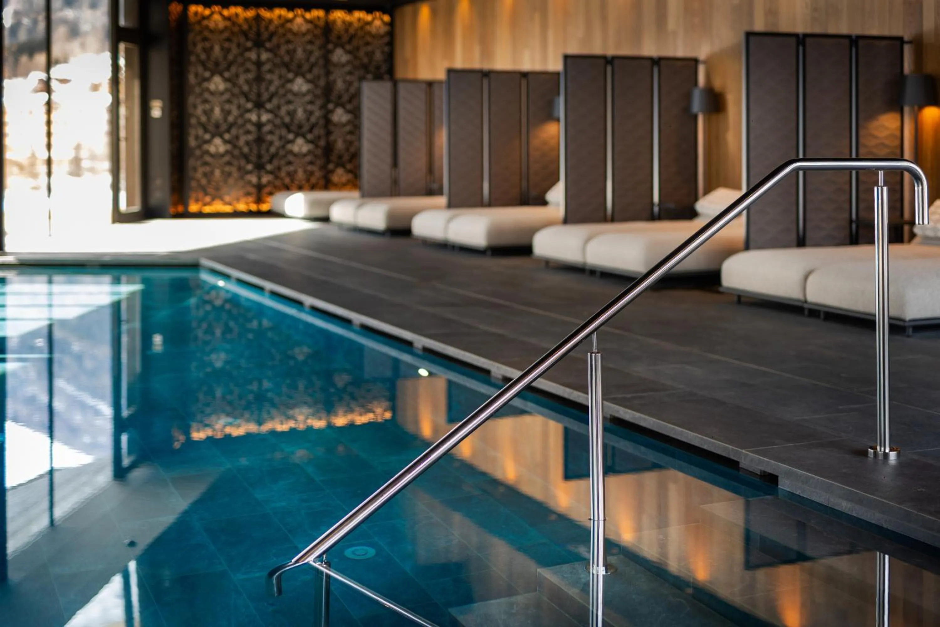 Swimming pool in Hotel Vioz