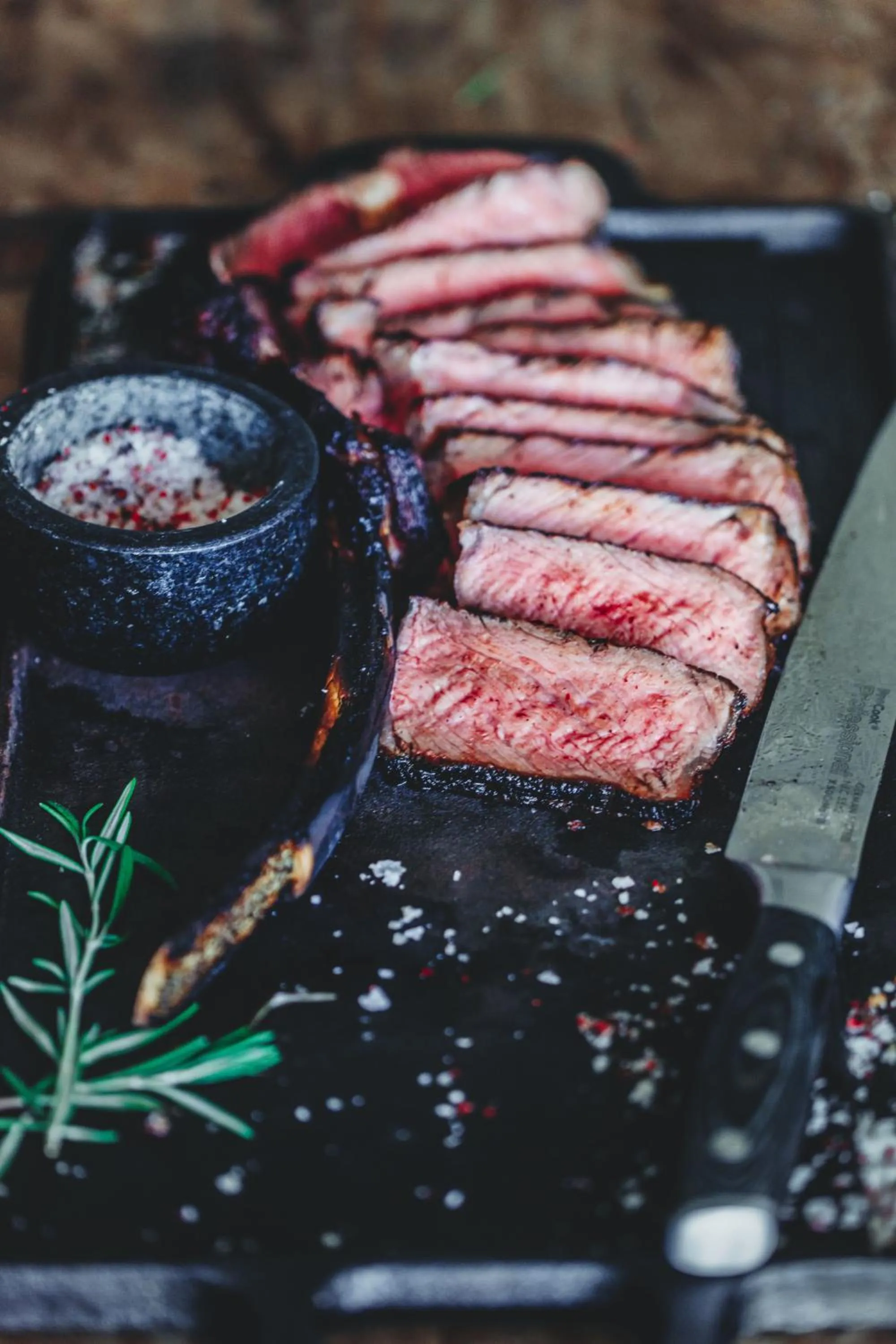 Restaurant/places to eat in Elephant Hotel