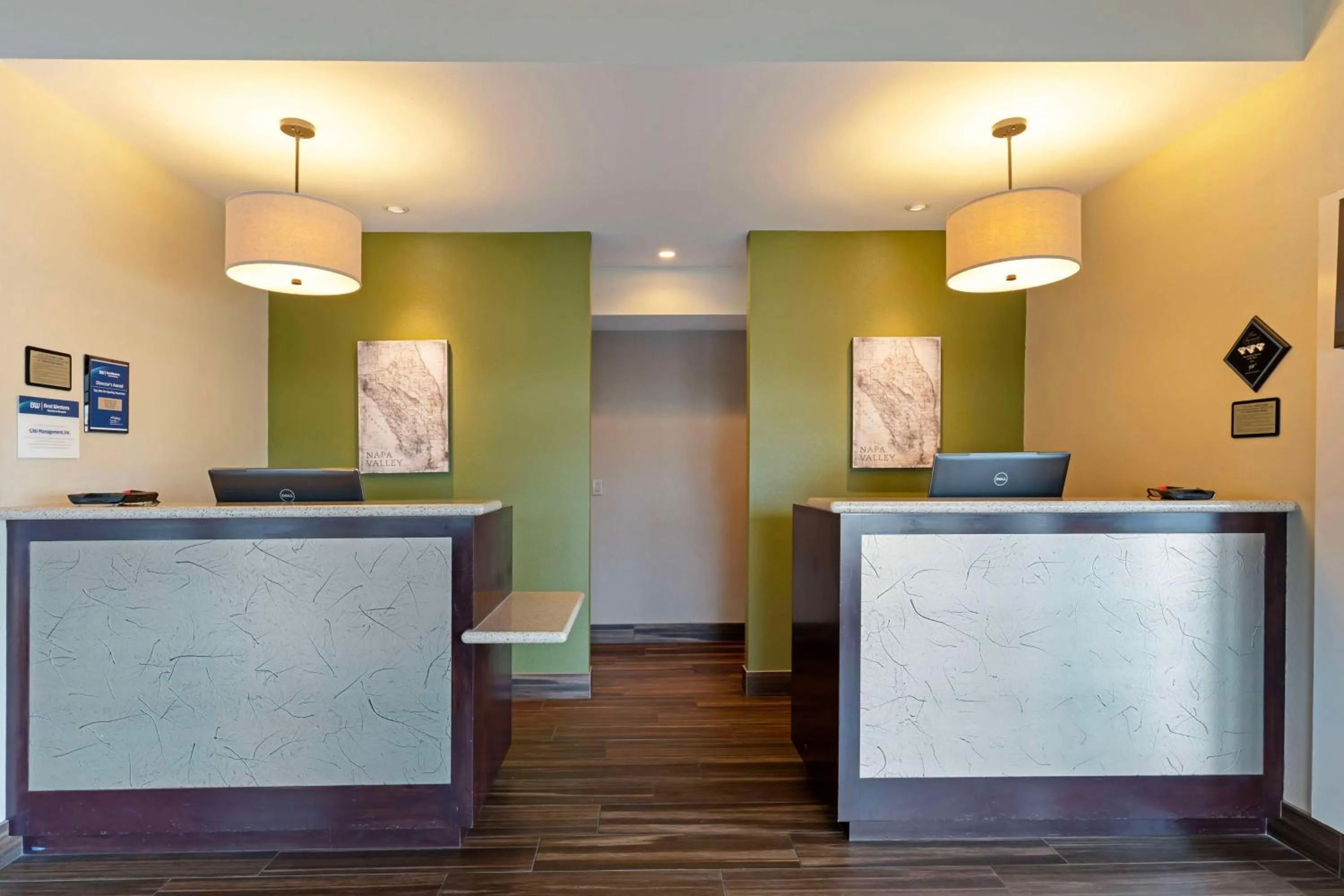 Lobby or reception in Best Western Plus Inn at the Vines