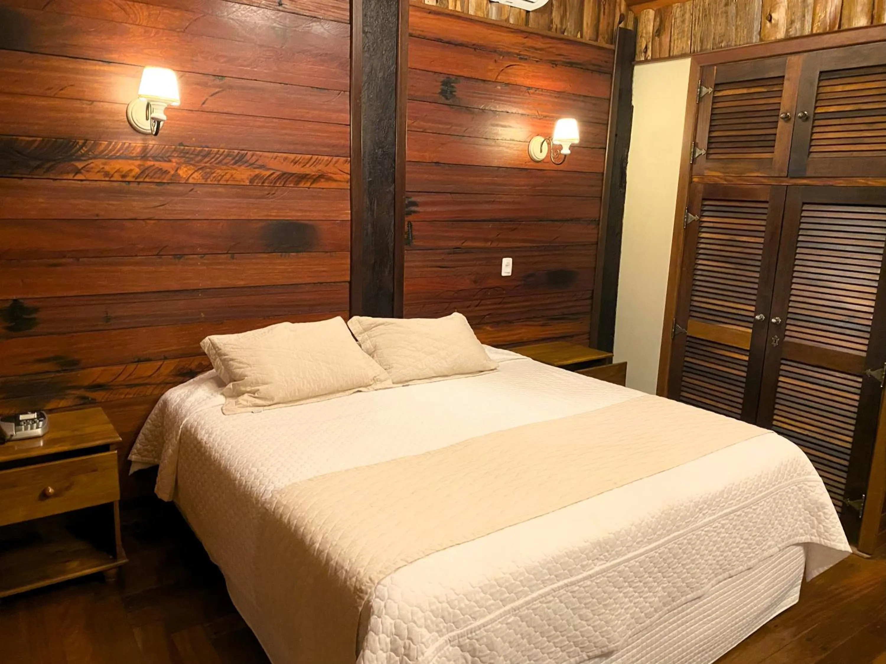 Photo of the whole room, Bed in Hotel Savoy Excellence