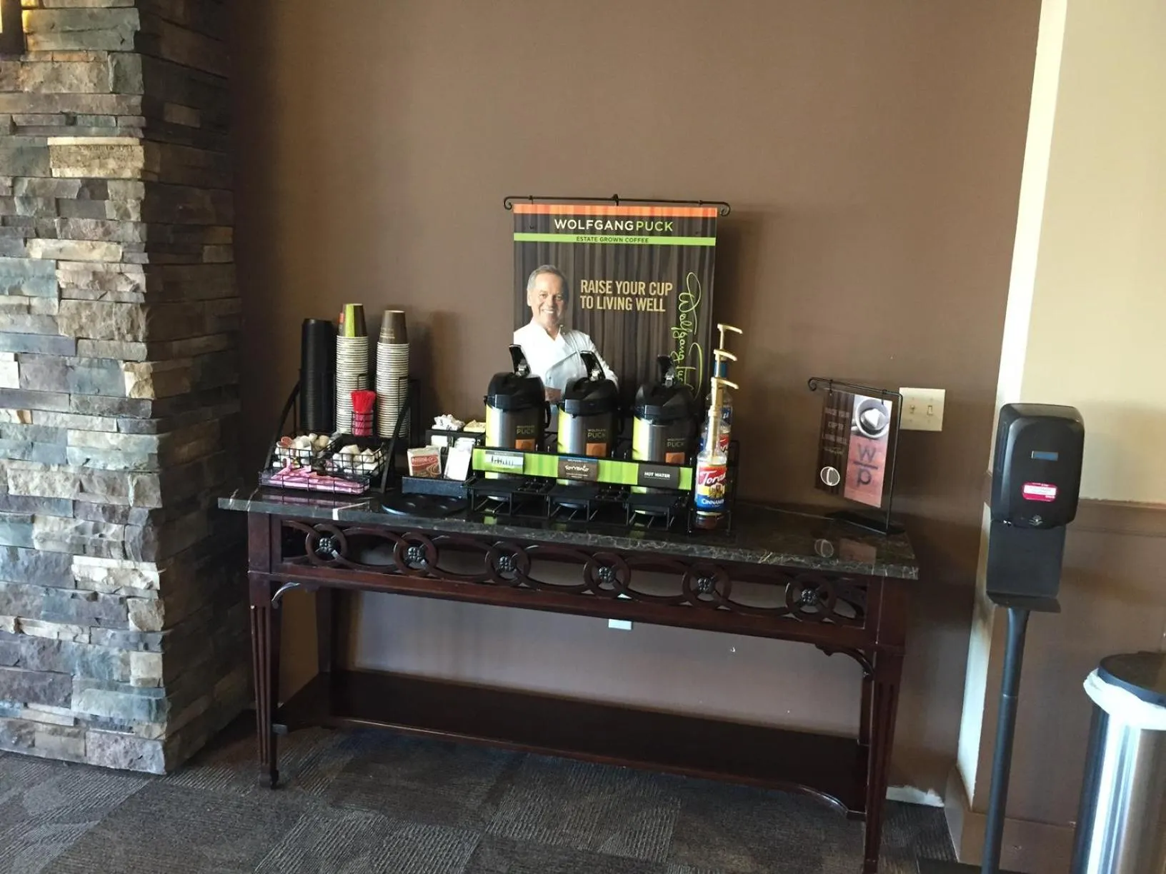 Coffee/tea facilities in Boarders Inn & Suites by Cobblestone Hotels - Grand Island