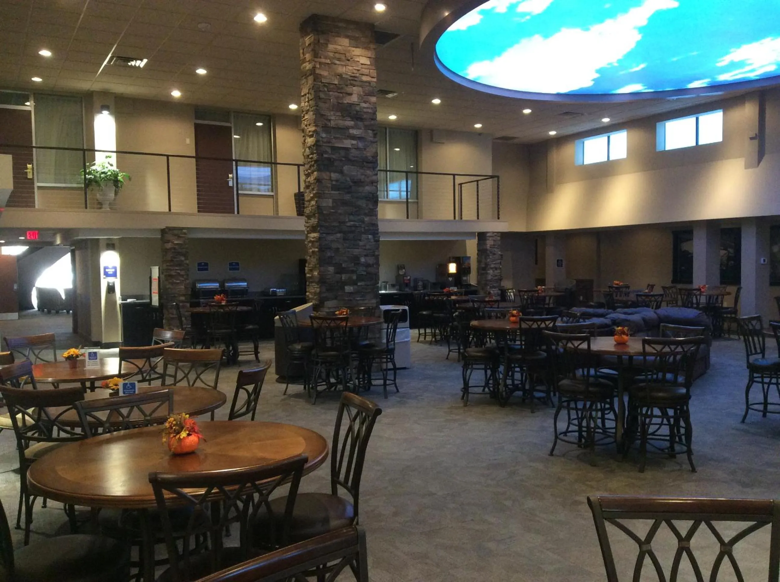 Lobby or reception in Boarders Inn & Suites by Cobblestone Hotels - Grand Island