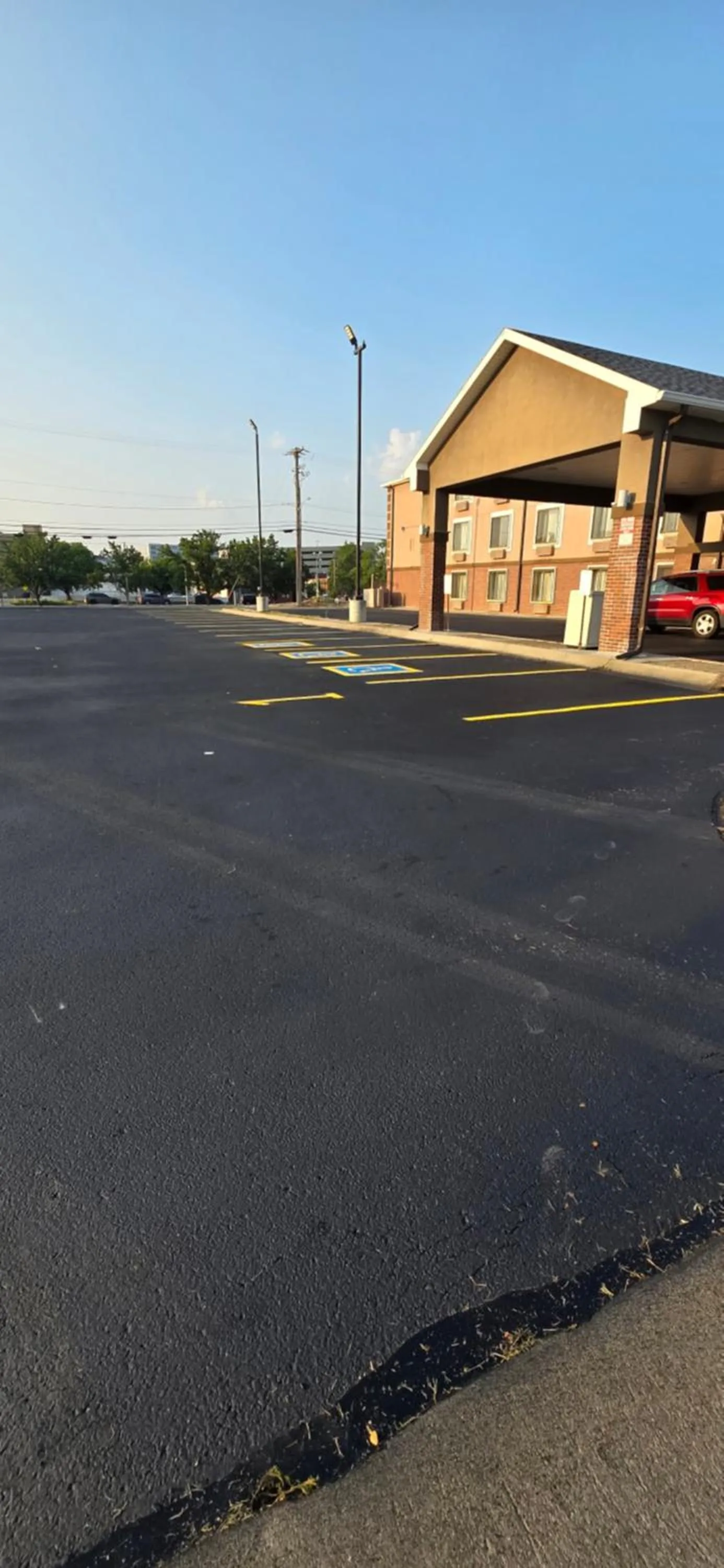 Property building in TownHouse Extended Stay Hotel Downtown