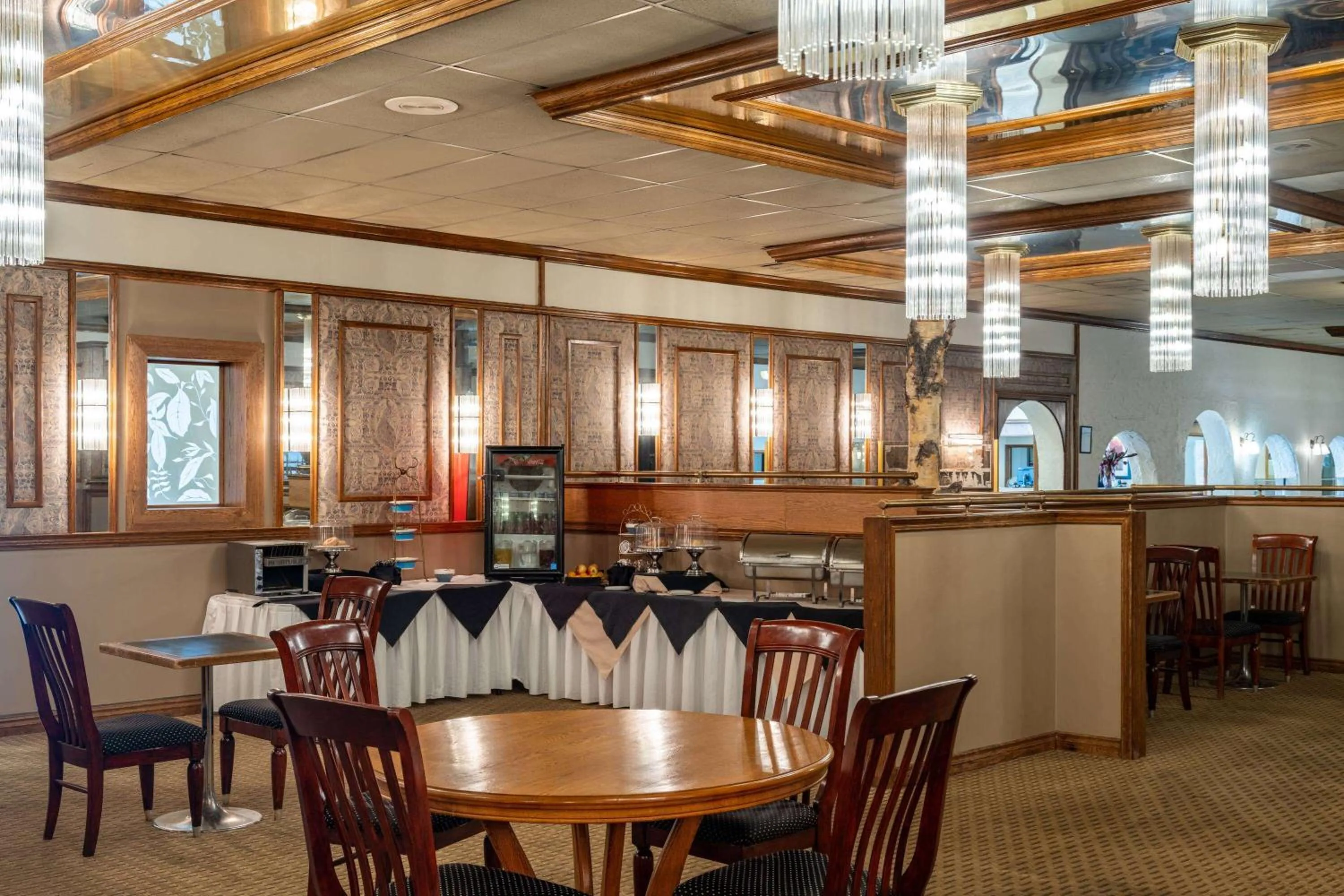 Breakfast in Ramada by Wyndham Thunder Bay Airlane Hotel