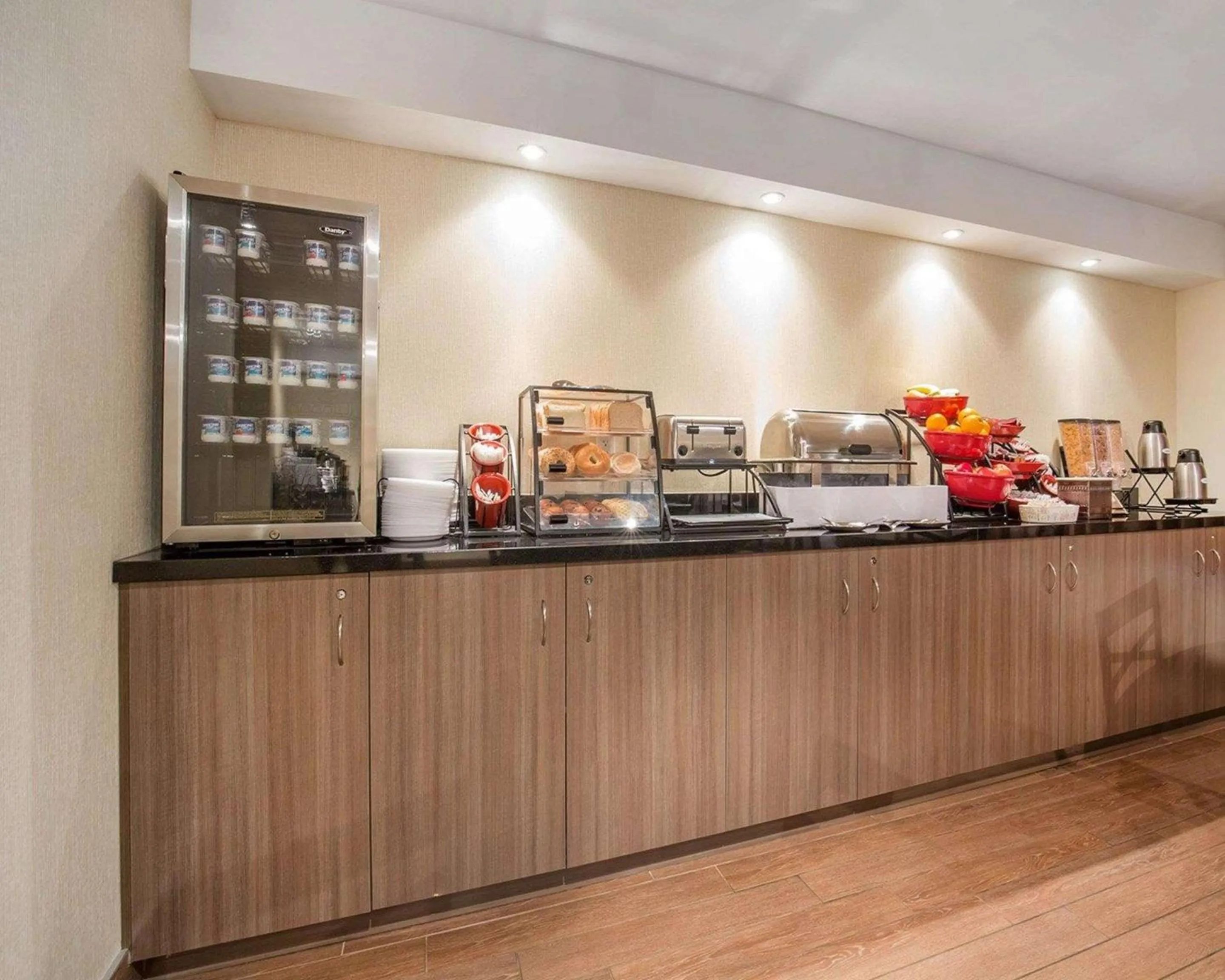 Restaurant/places to eat in Econo Lodge