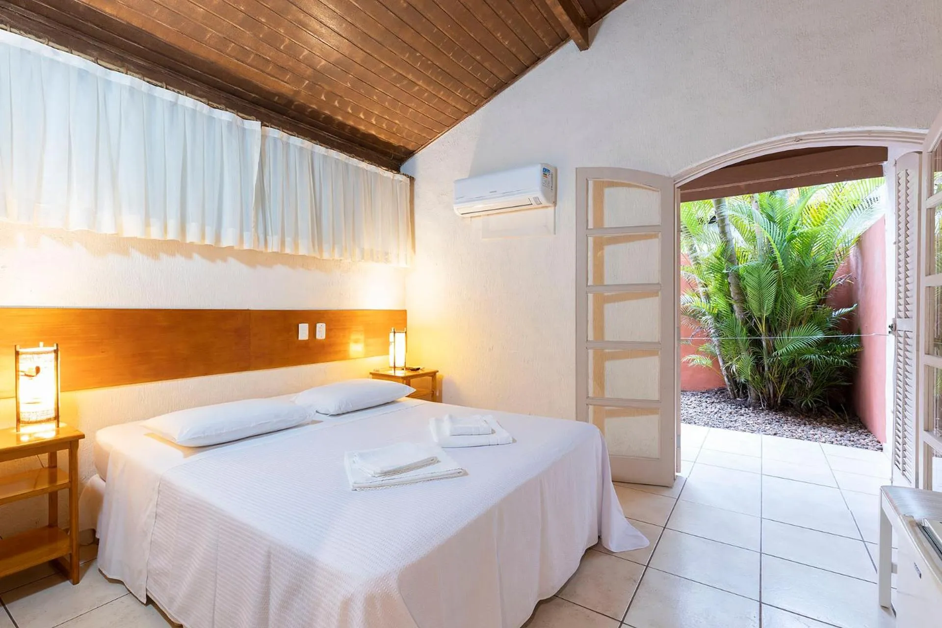 Bed in Hotel Ilhasol