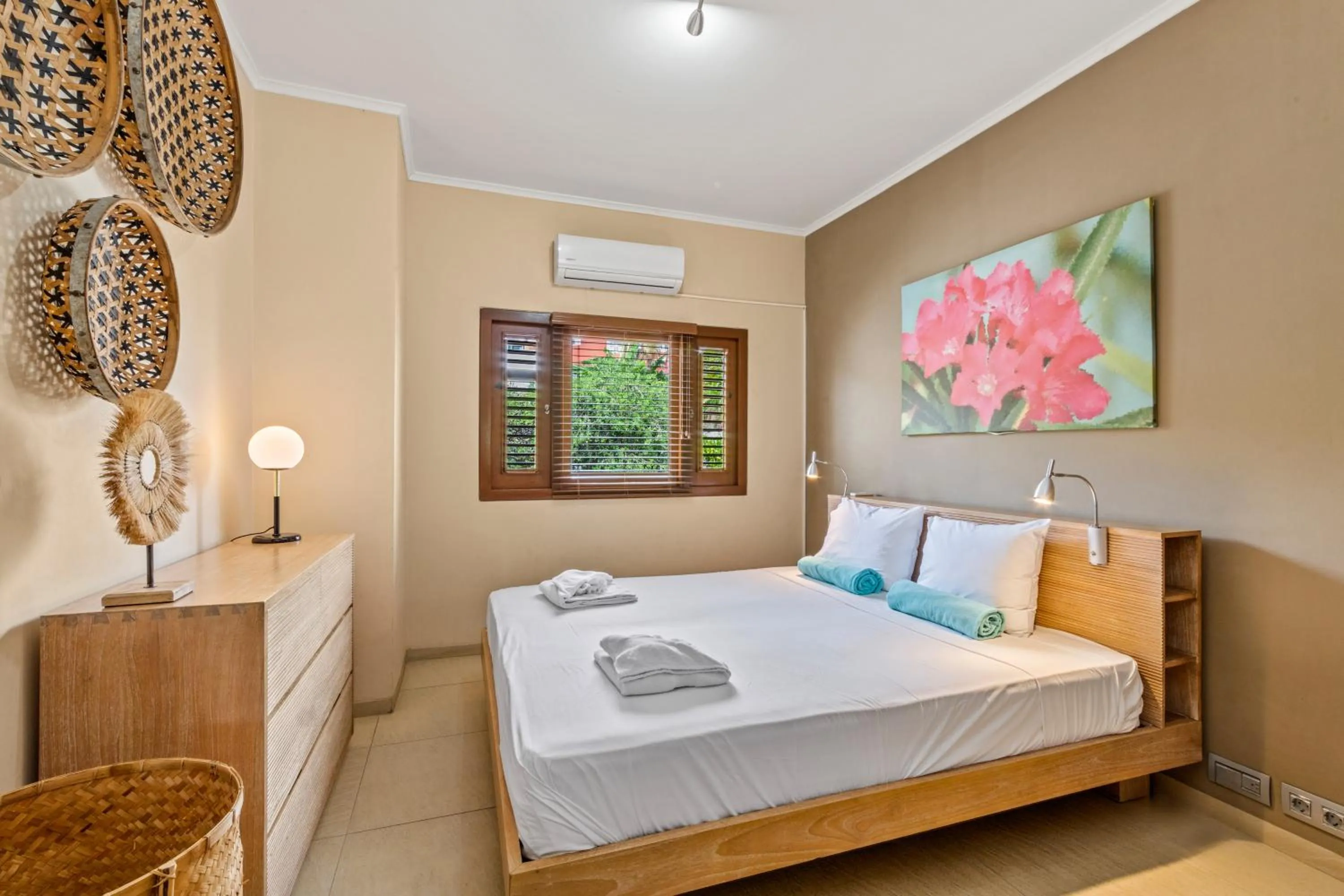 Bed in Spanish Water View Apartments - Jan Thiel area