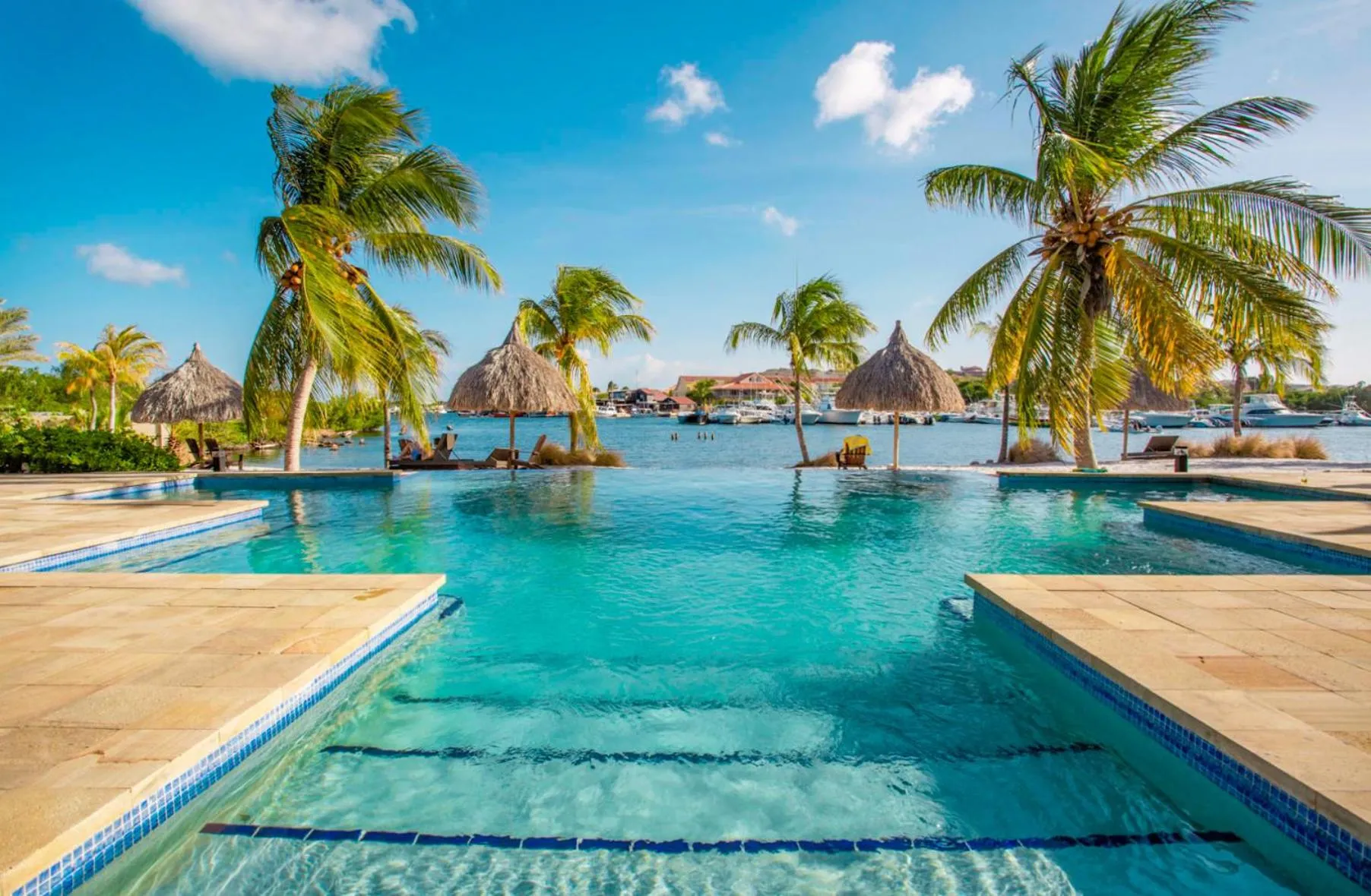 Swimming pool in Spanish Water View Apartments - Jan Thiel area