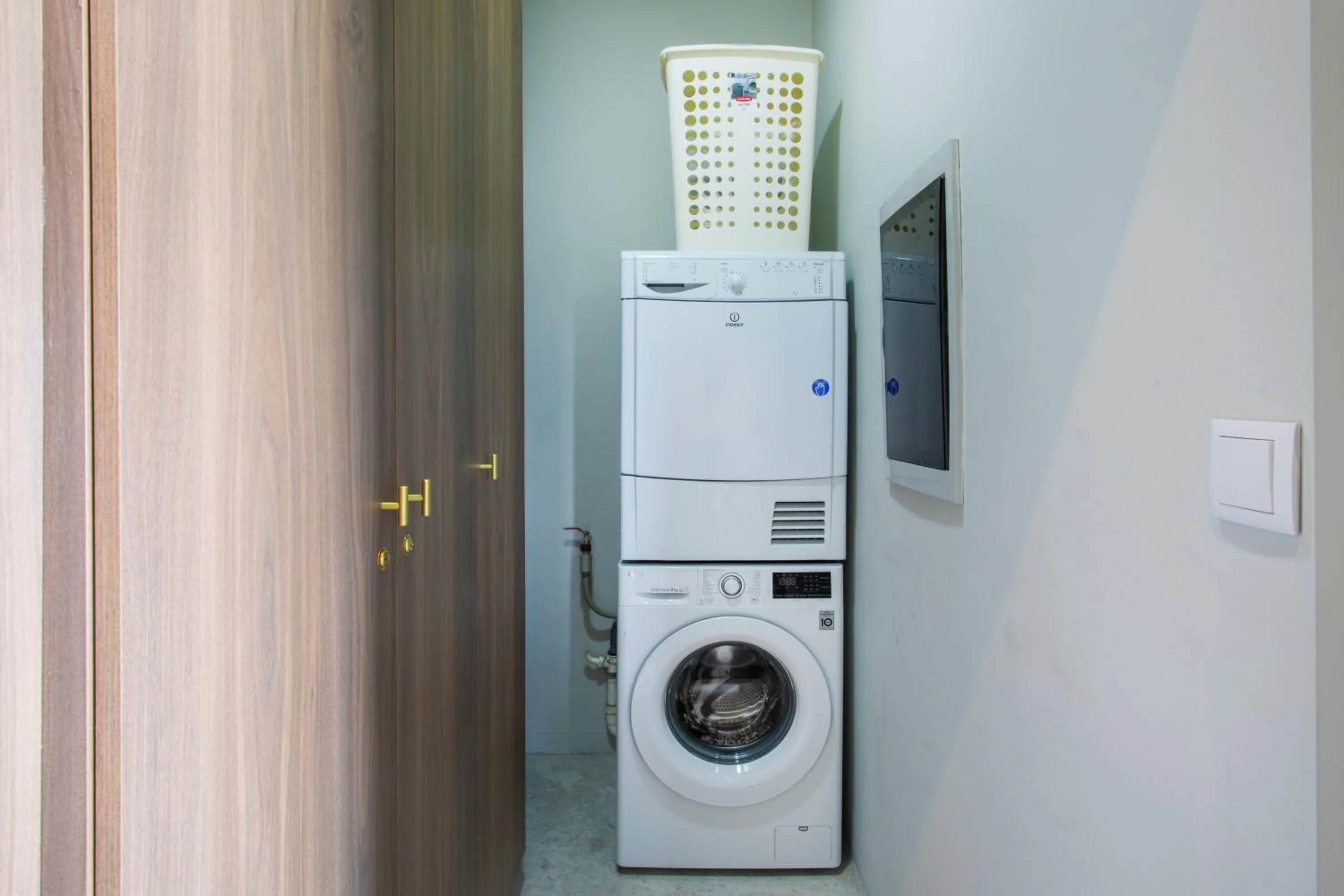 washing machine in Spanish Water View Apartments - Jan Thiel area